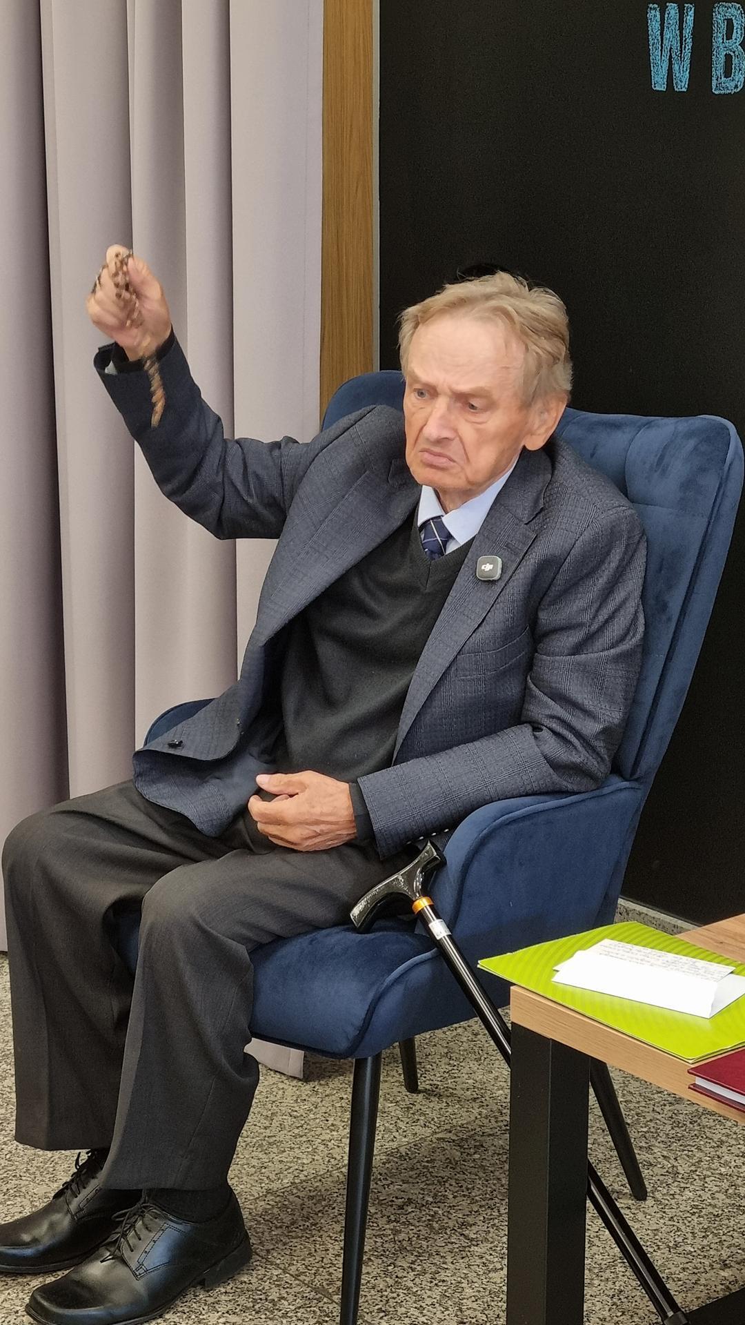 Alojzy Lysko patronem Gminnej Biblioteki publicznej w Bojszowach 1