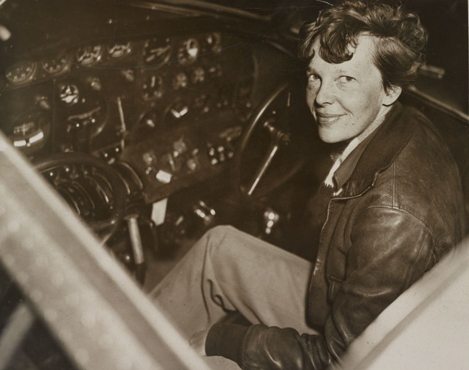 Amelia Earhart w 1937 roku