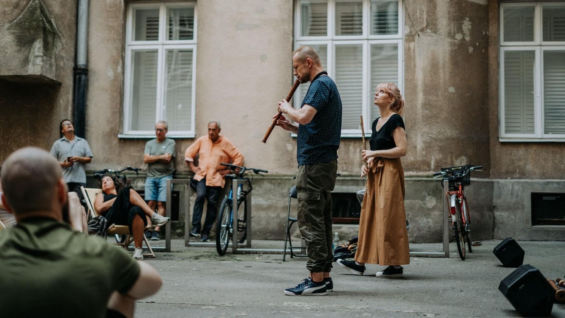 Wyjątkowy koncert w ciemnościach Muzeum Śląskiego. Ania Karpowicz i Dominik Strycharski w repertuarze Syrena Rekord