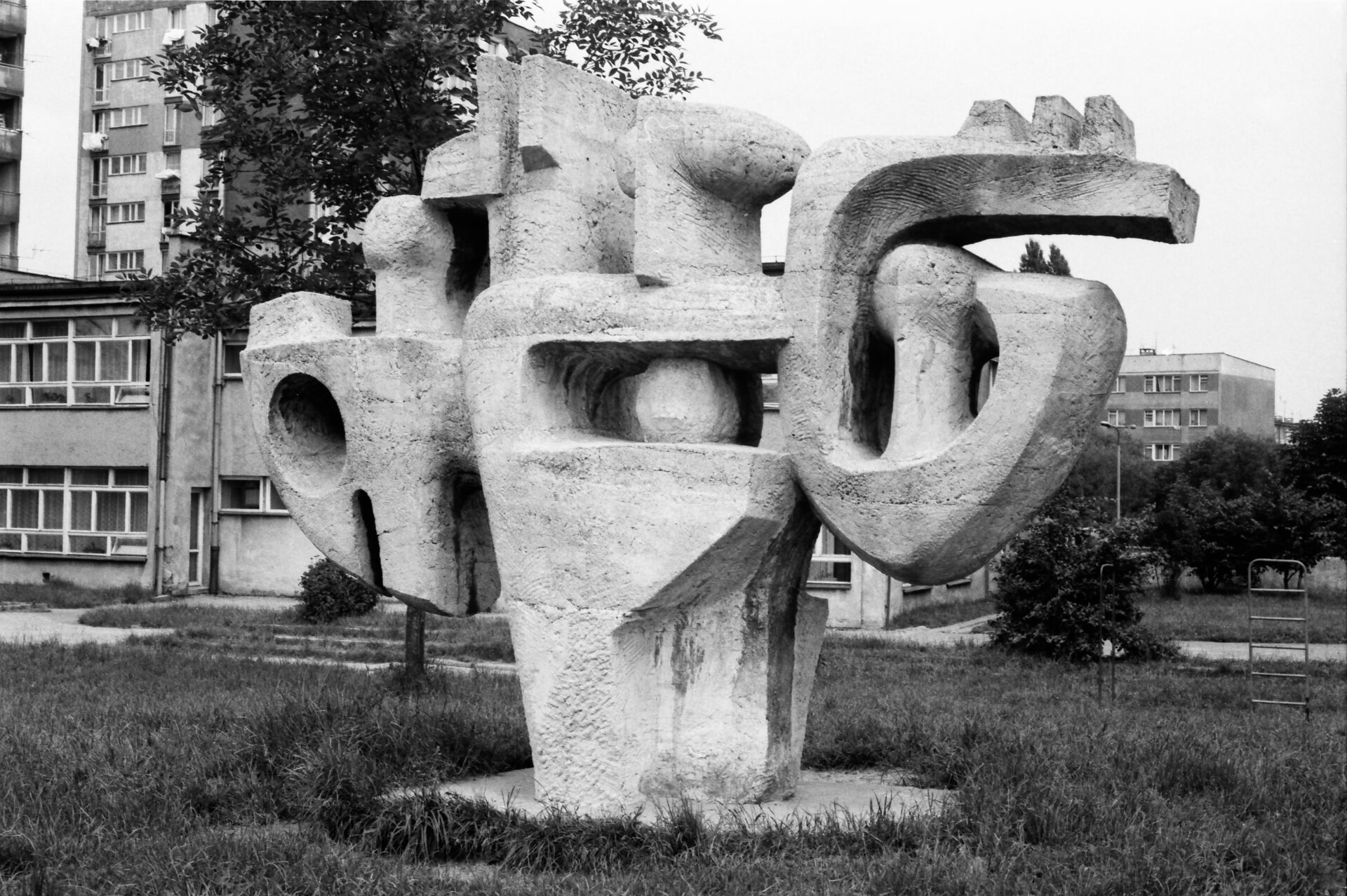 Antoni Hajdecki - rzeźba plenerowa, 1975, fot. Krzysztof Pilecki, zbiory Muzeum Miejskiego w Tychach