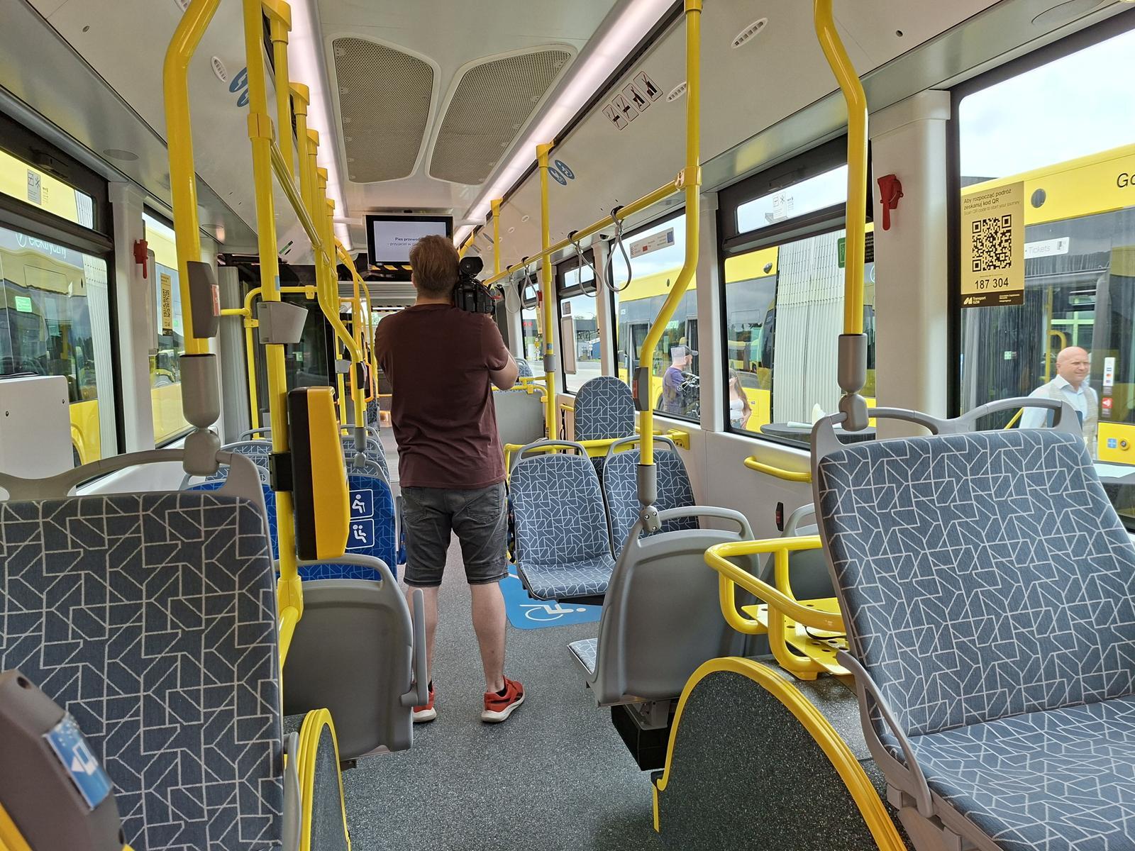 Autobusy elektryczne ZTM 16 Copy
