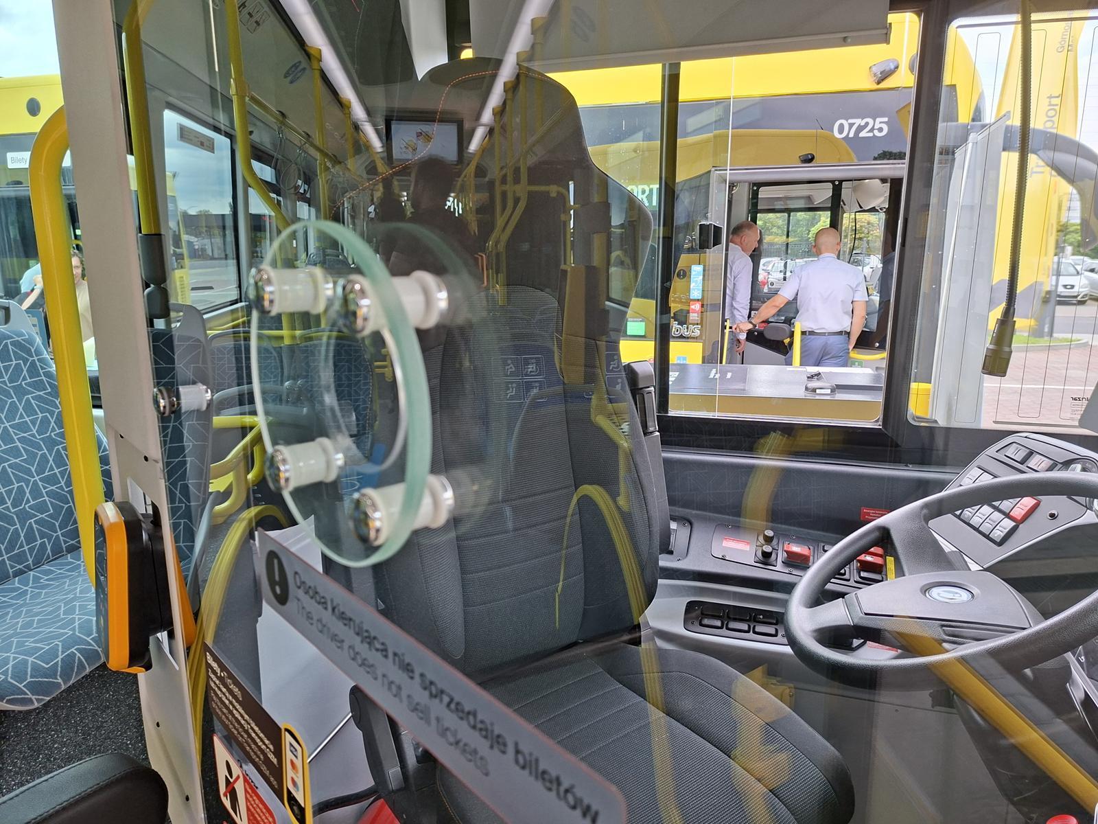 Autobusy elektryczne ZTM 17 Copy