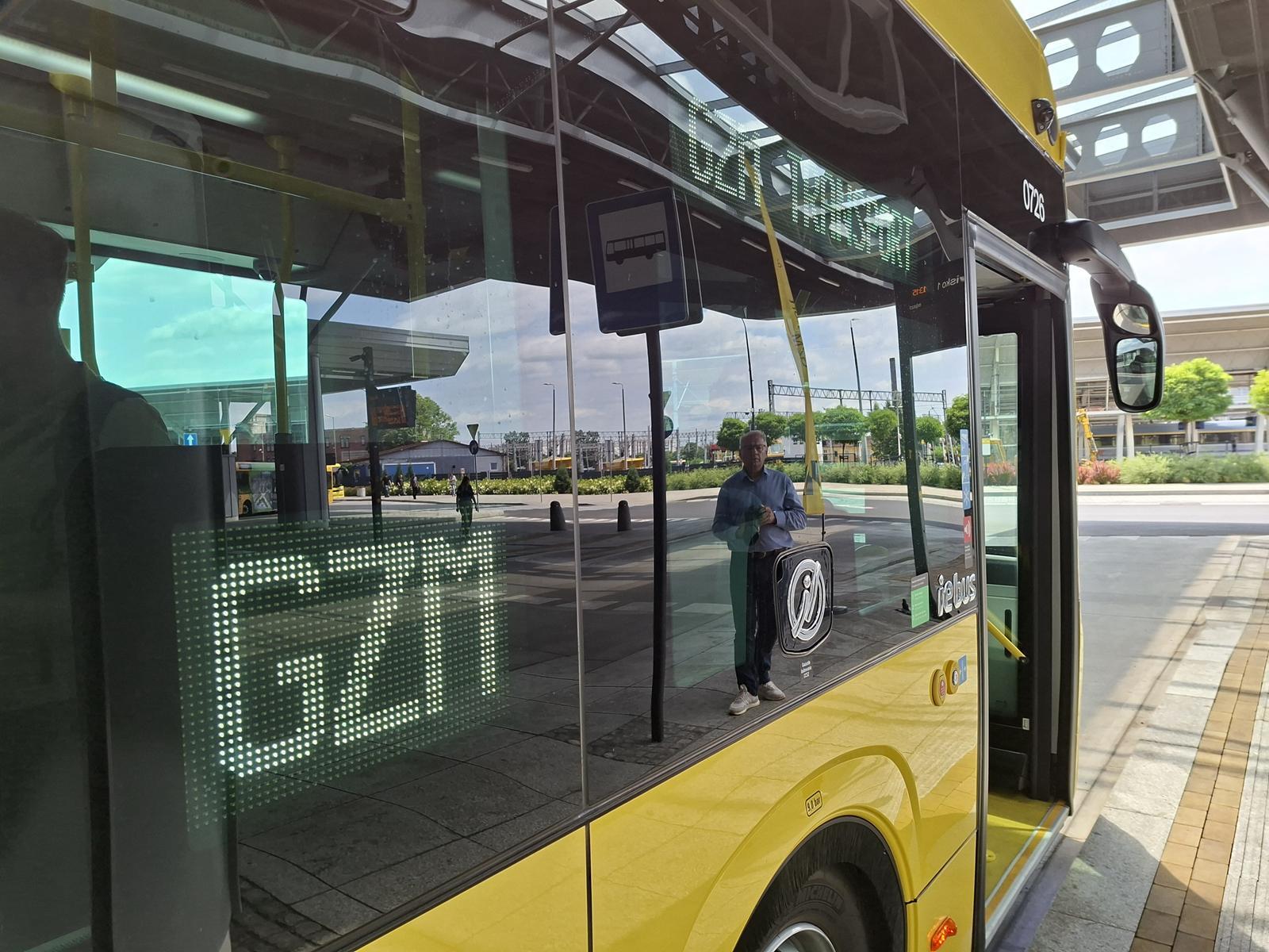 Autobusy elektryczne ZTM 2 Copy