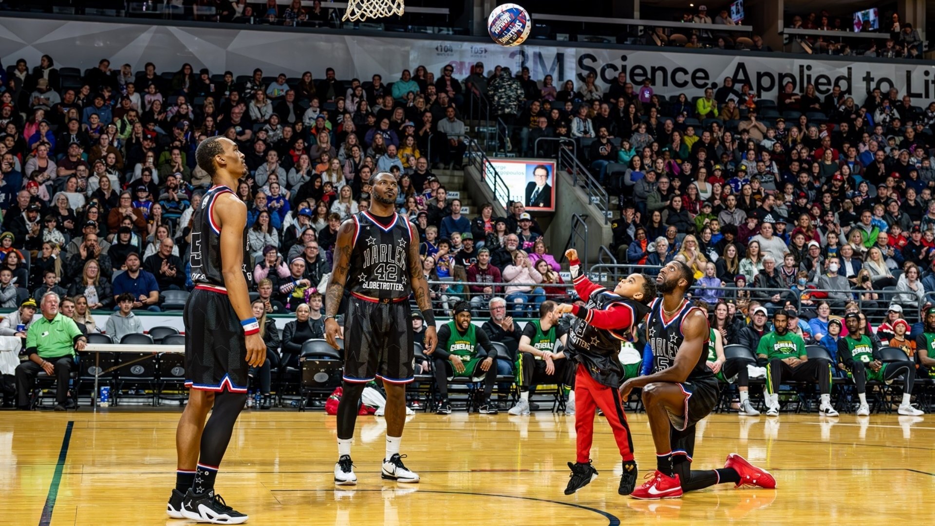 BG GLOBIES24 BILL 3 Credit Harlem Globetrotters