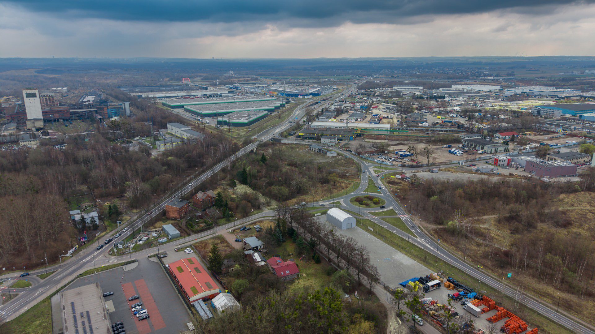 Baza transportowa Kolei Slaskich na terenie od SRK