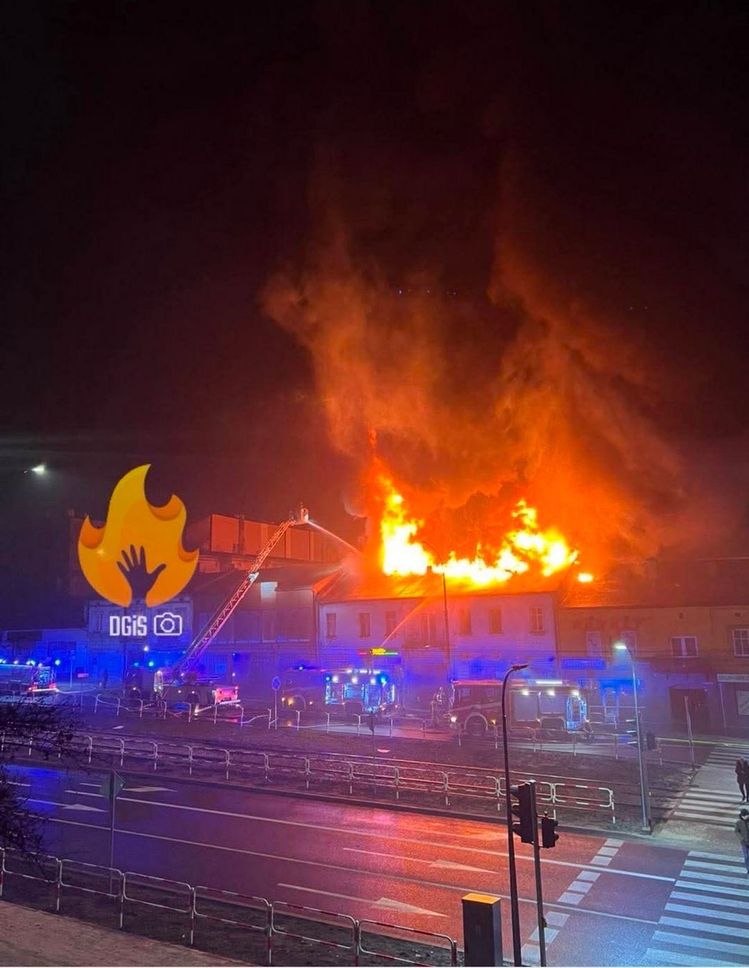 Będzin. Aleja Hugona Kołłątaja 14. Pożar. 7 grudnia 2025.