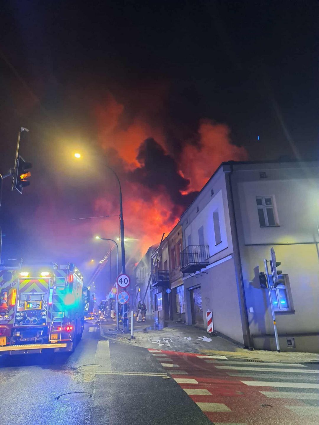 Będzin. Aleja Hugona Kołłątaja 14. Pożar. 7 grudnia 2025.