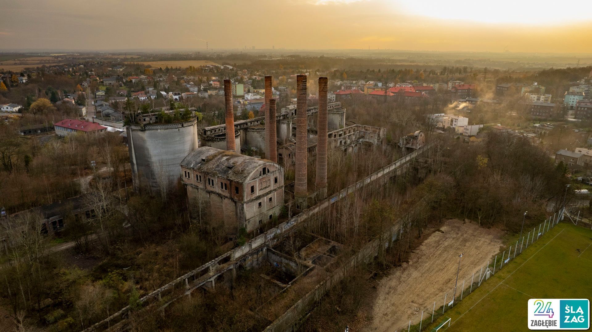 Będzin-Grodziec. Cementownia widziana z lotu ptaka. 20 listopada 2025.