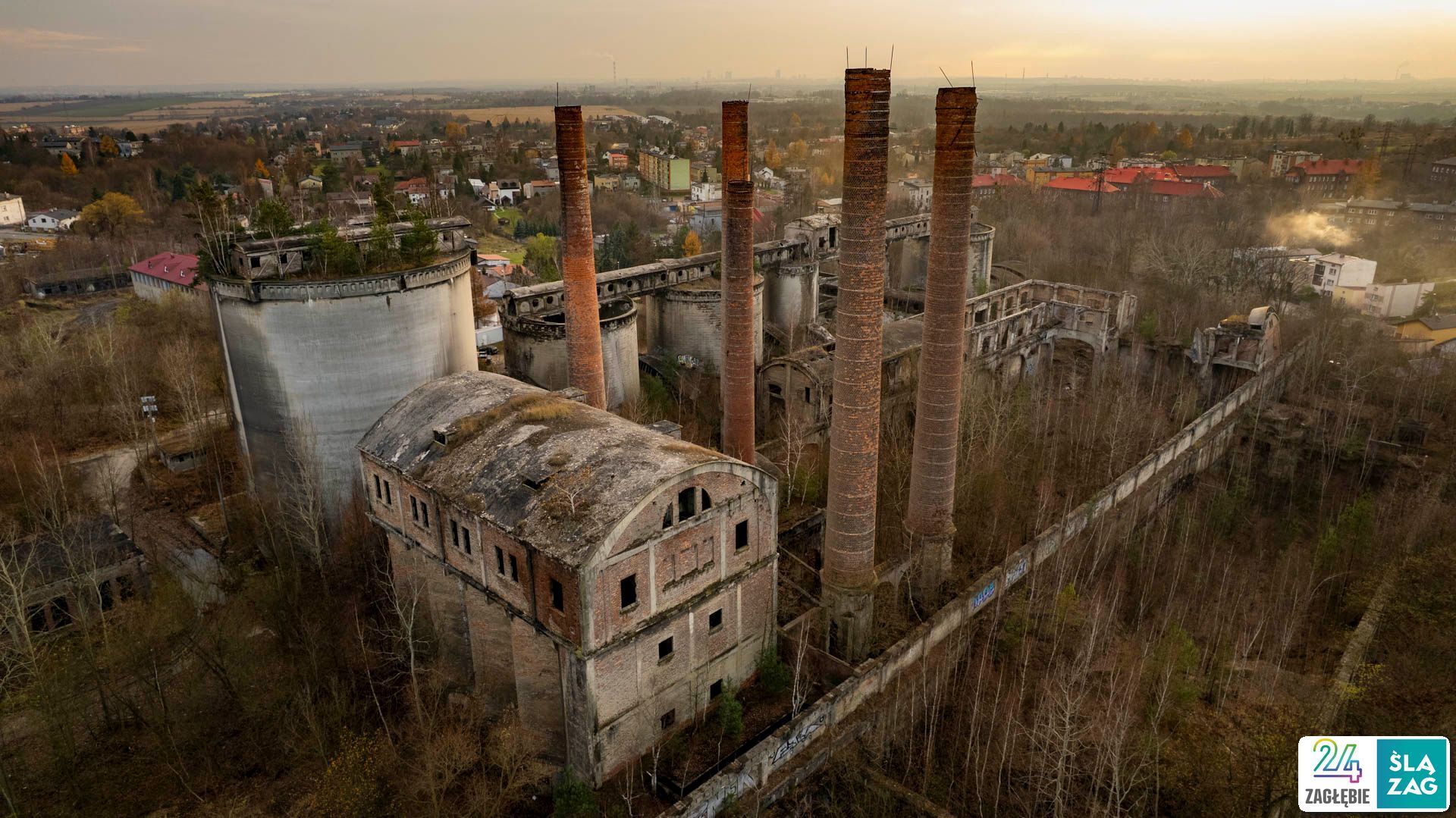 Będzin-Grodziec. Cementownia widziana z lotu ptaka. 20 listopada 2025.