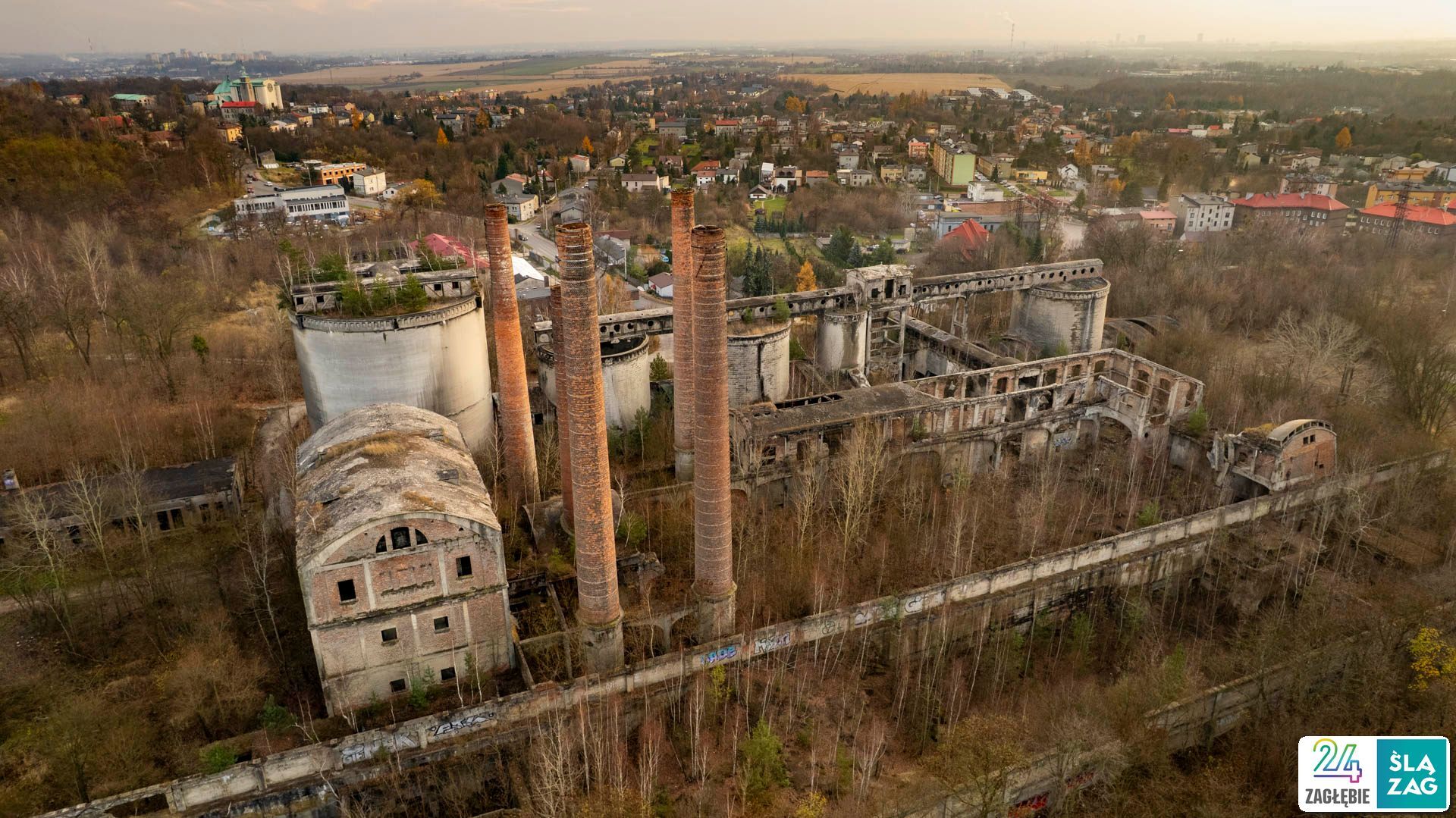 Będzin-Grodziec. Cementownia widziana z lotu ptaka. 20 listopada 2025.