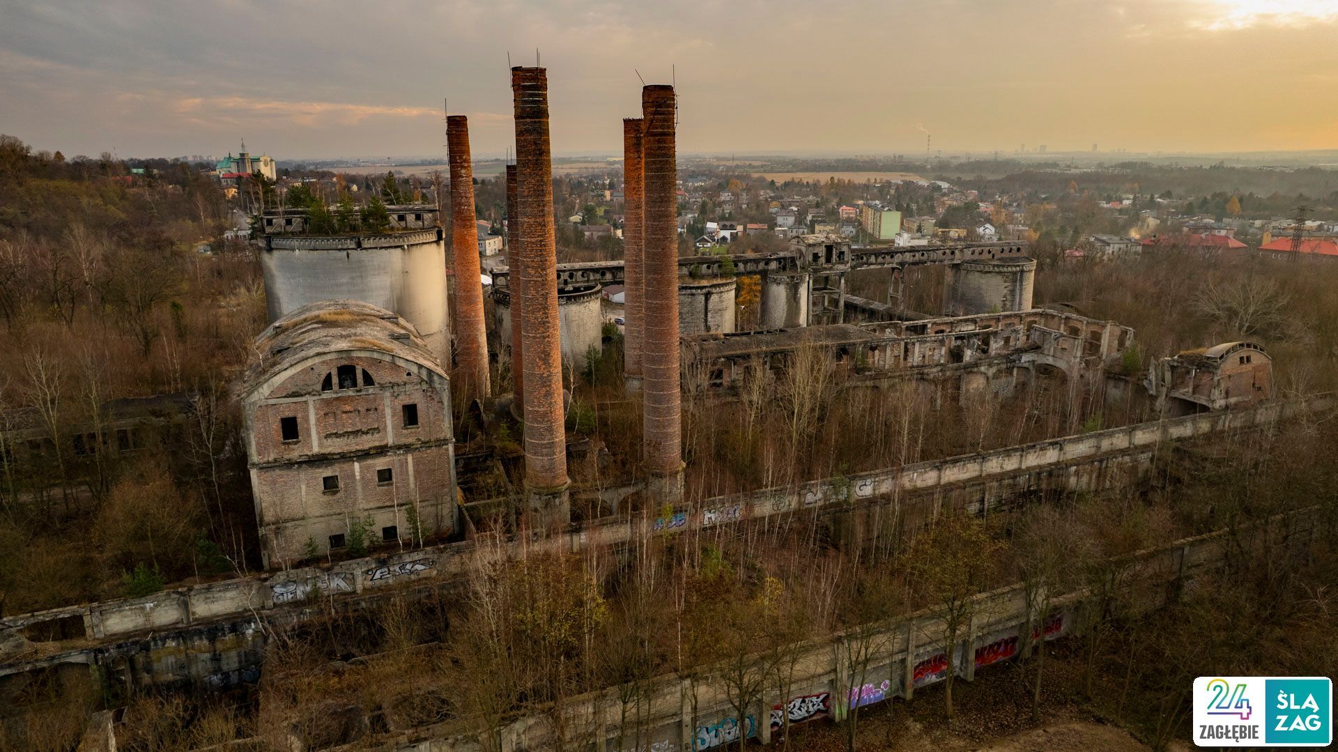 Będzin-Grodziec. Cementownia widziana z lotu ptaka. 20 listopada 2025.