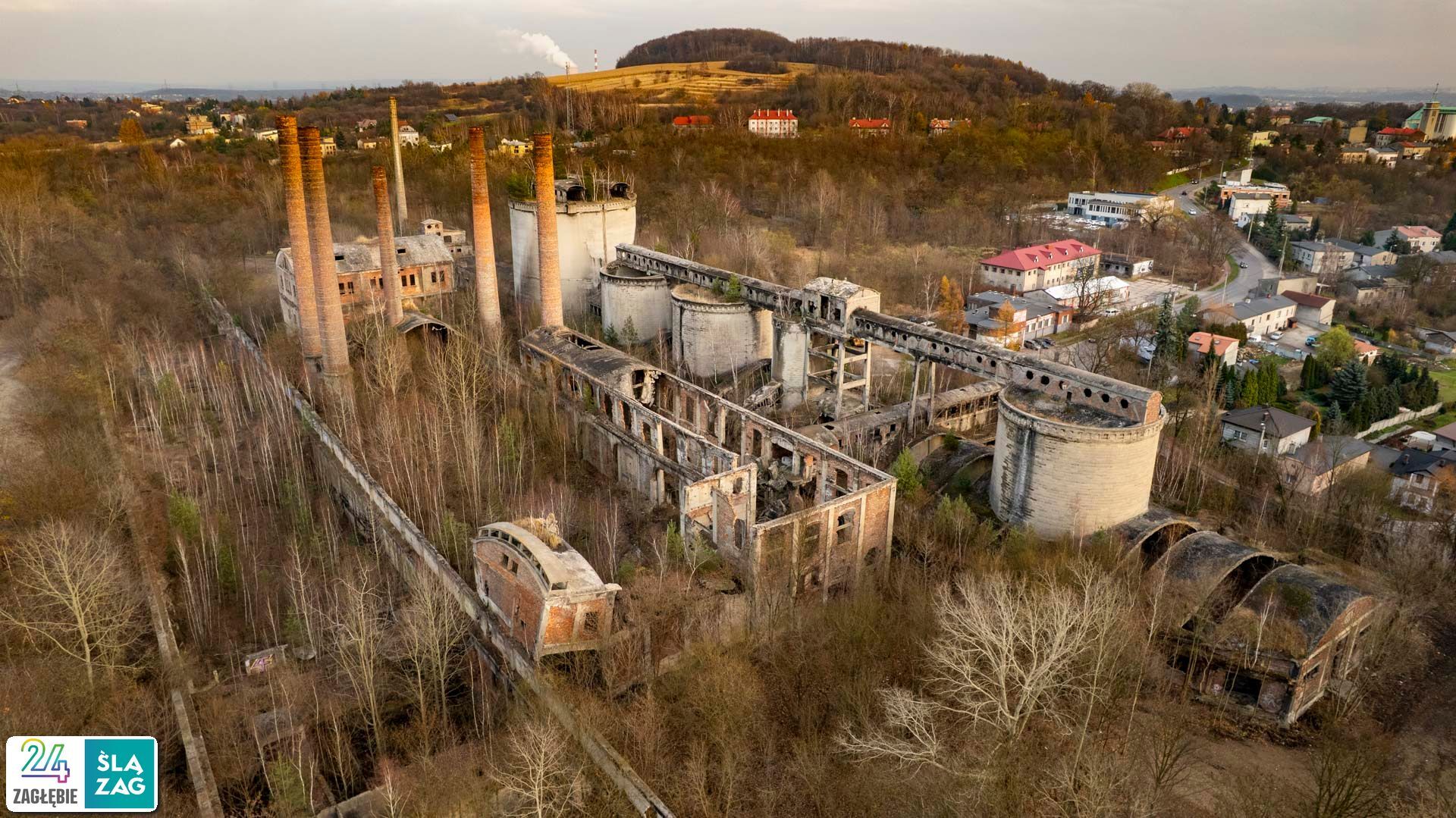 Będzin-Grodziec. Cementownia widziana z lotu ptaka. 20 listopada 2025.