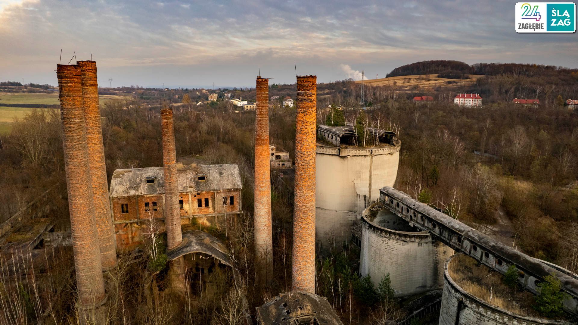 Będzin-Grodziec. Cementownia widziana z lotu ptaka. 20 listopada 2025.
