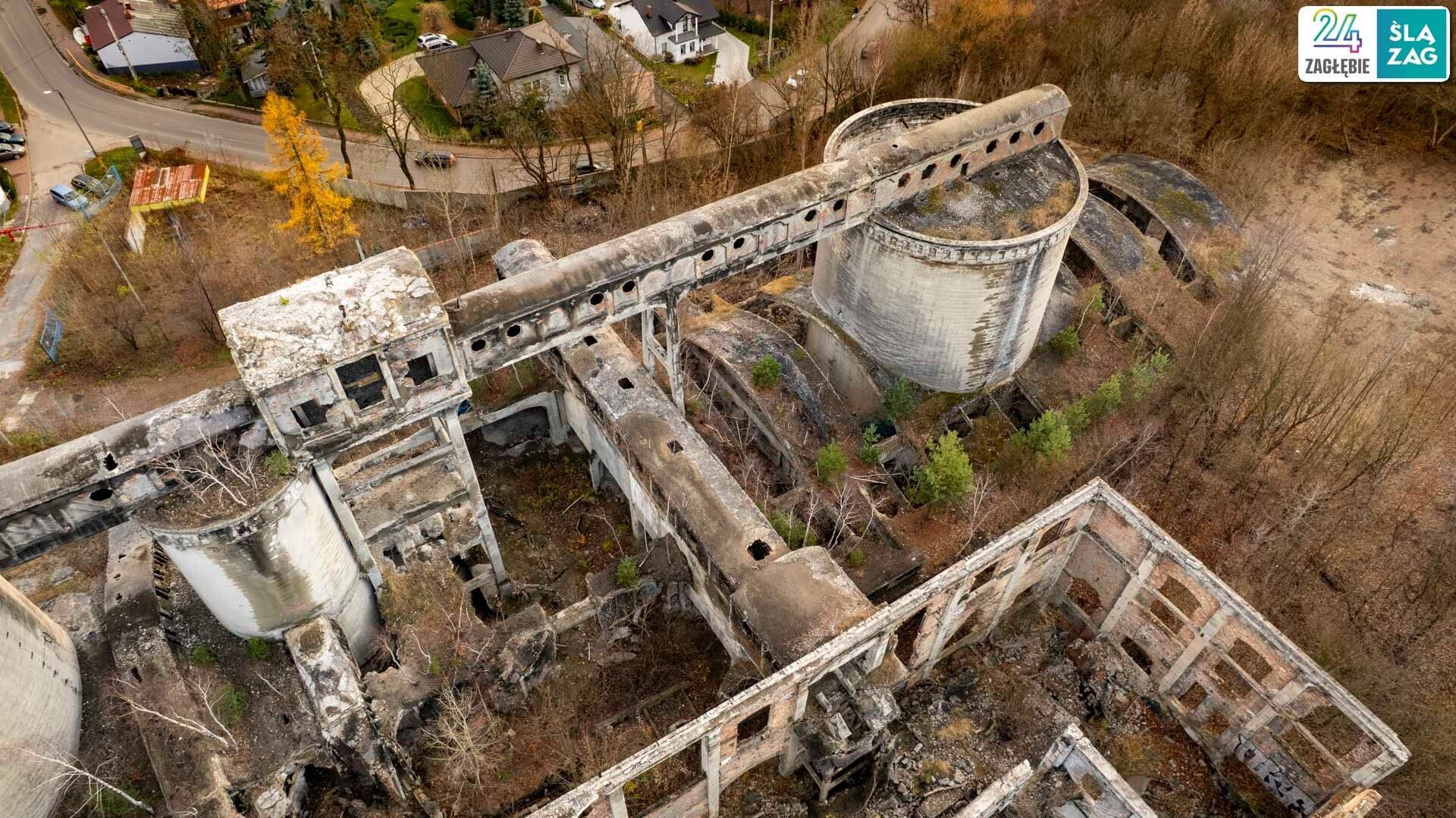 Będzin-Grodziec. Cementownia widziana z lotu ptaka. 20 listopada 2025.