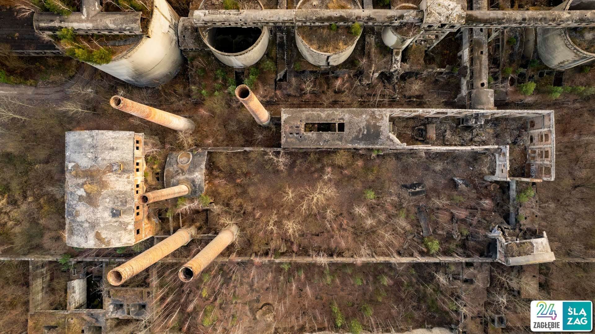 Będzin-Grodziec. Cementownia widziana z lotu ptaka. 20 listopada 2025.