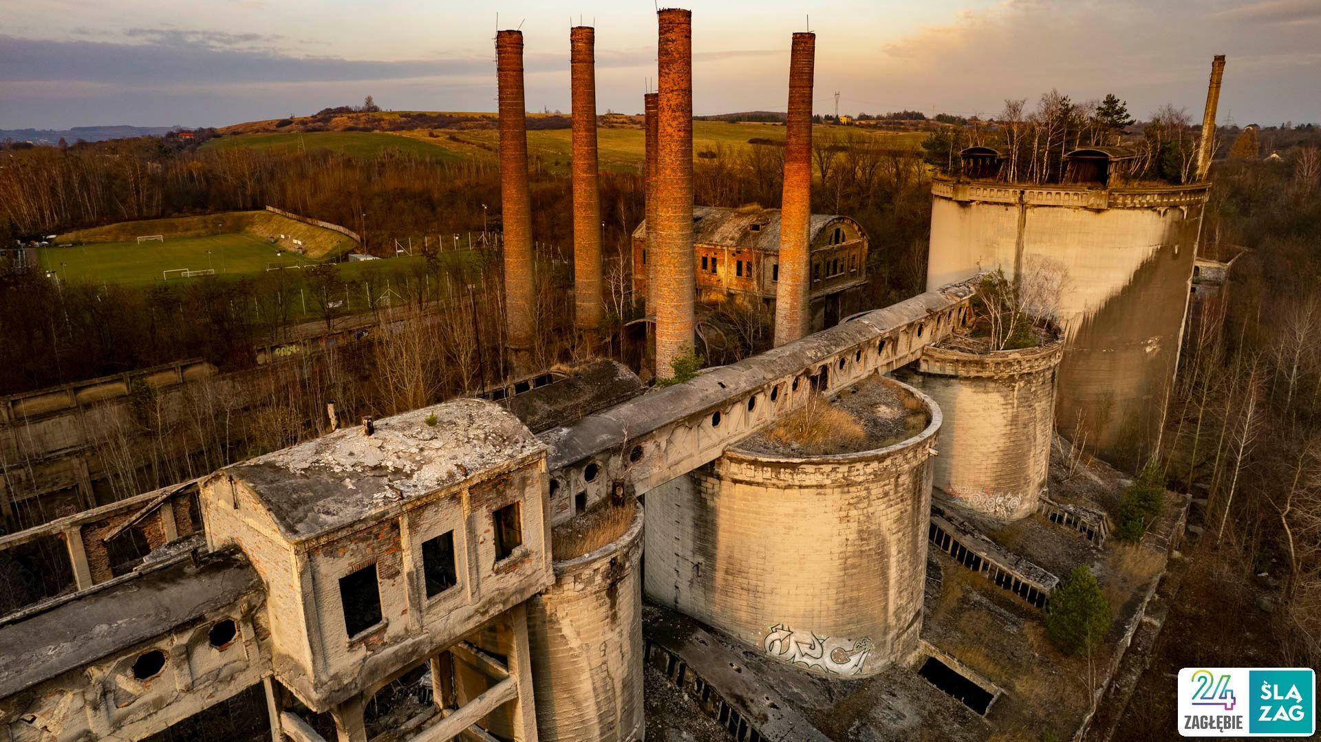 Będzin-Grodziec. Cementownia widziana z lotu ptaka. 20 listopada 2025.
