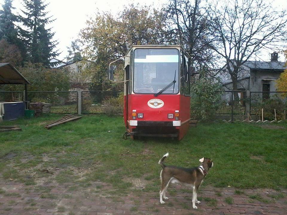 Będzin-Grodziec. Pomnik linii tramwajowej nr 25 na terenie Ochotniczej Straży Pożarnej. Maj 2017