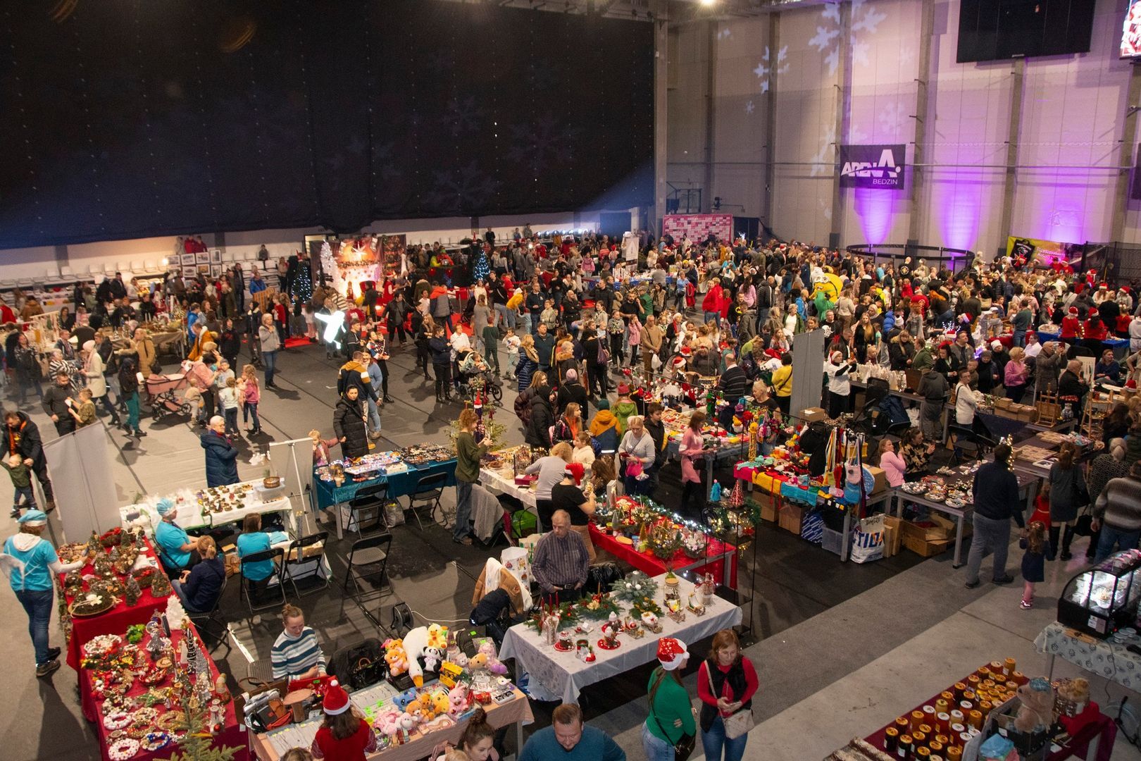 Mikołajkowy Jarmark Świąteczny w «Będzin Arenie». 3 grudnia 2023.