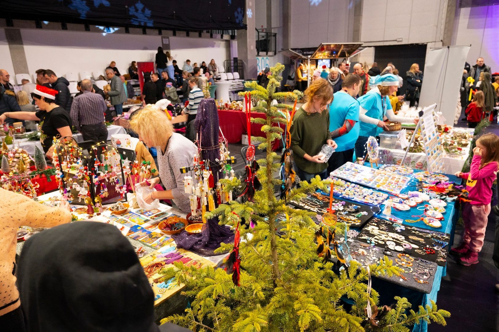 Mikołajkowy Jarmark Świąteczny w «Będzin Arenie». 3 grudnia 2023.