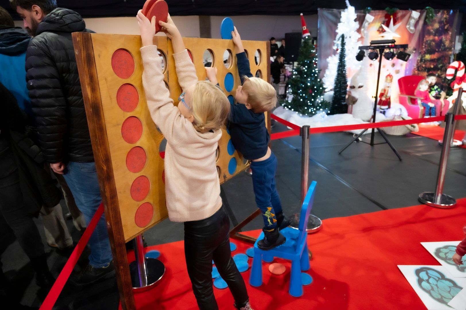 Mikołajkowy Jarmark Świąteczny w «Będzin Arenie». 3 grudnia 2023.