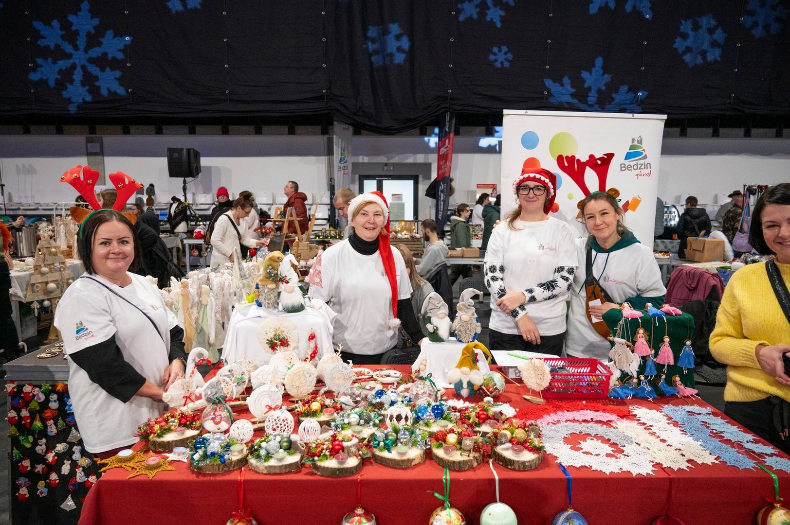 Mikołajkowy Jarmark Świąteczny w «Będzin Arenie». 3 grudnia 2023.