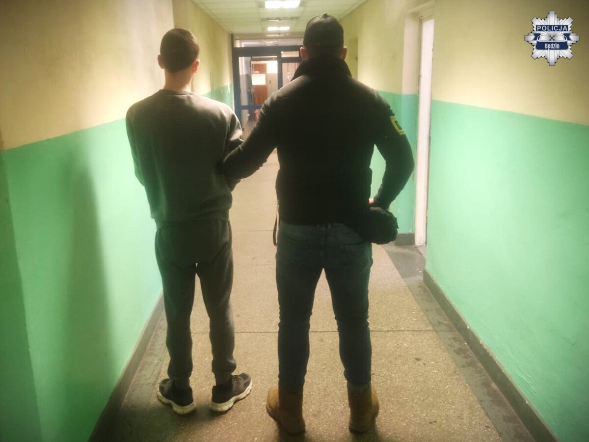 Będzin. Os. Syberka. Zatrzymanie 19-latka podejrzanego o znęcanie się nad babcią. 5 marca 2026