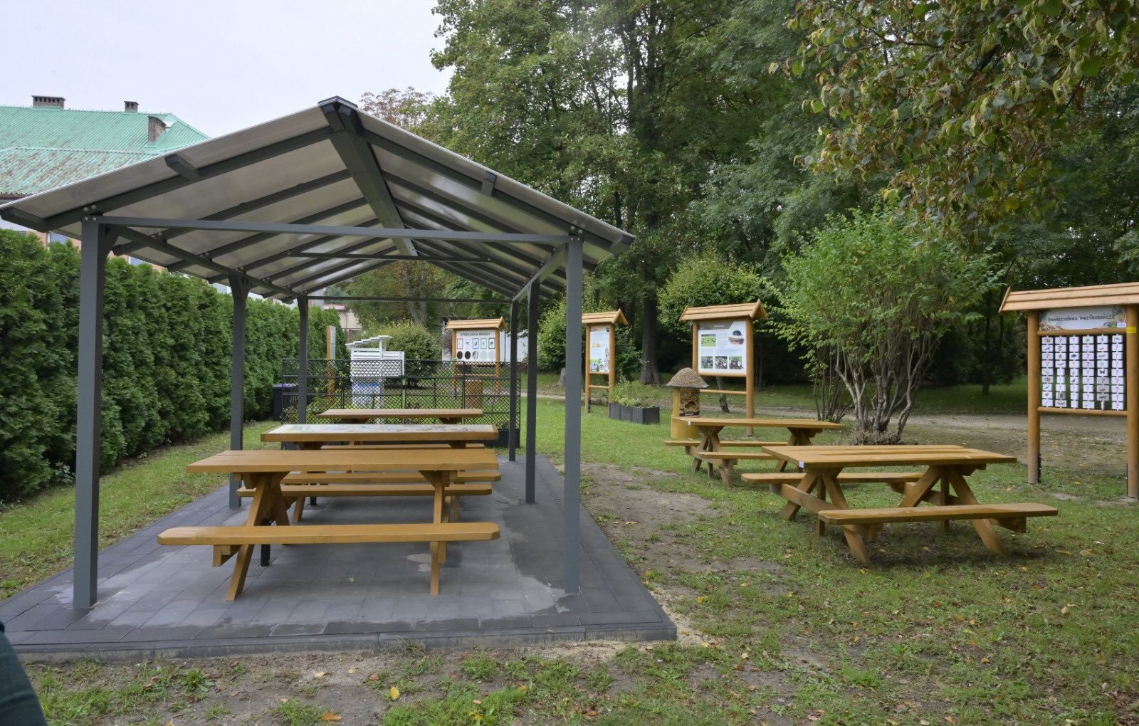 Będzin. Szkoła Podstawowa Nr 9. «Ekopracownia Pod Chmurką – bliżej natury» otwarta. 23 września 2025.