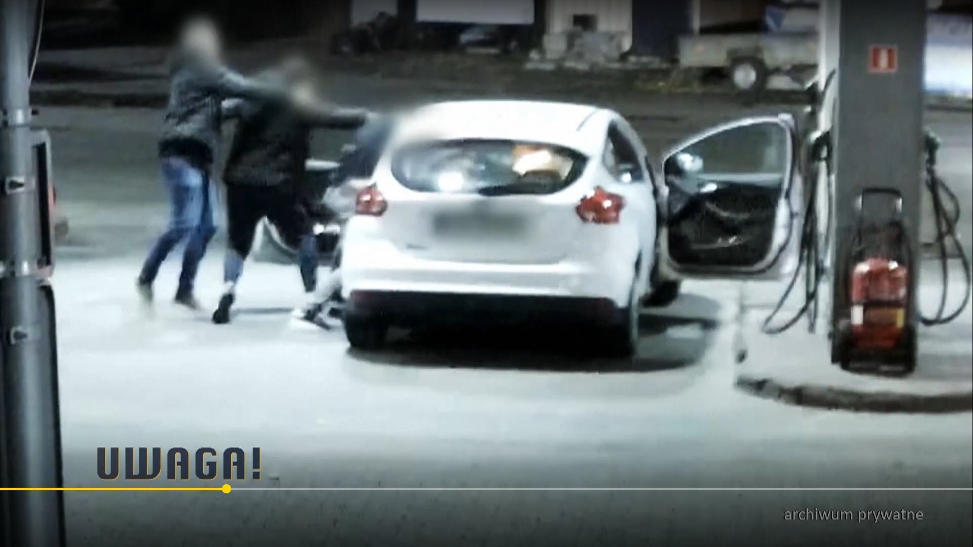 Będzin. Stacja paliw przy ulicach 11 Listopada i Ignacego Krasickiego. Zatrzymanie kierowcy chorego na parkinsonizm. 19 października 2025.