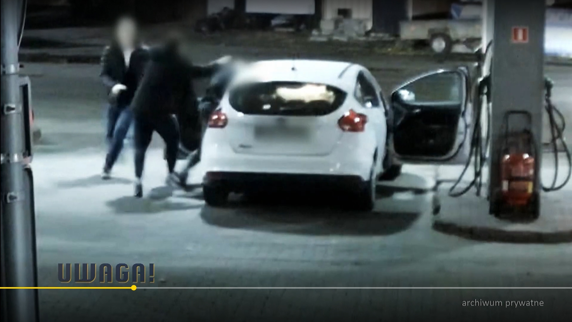 Będzin. Stacja paliw przy ulicach 11 Listopada i Ignacego Krasickiego. Zatrzymanie kierowcy chorego na parkinsonizm. 19 października 2025.