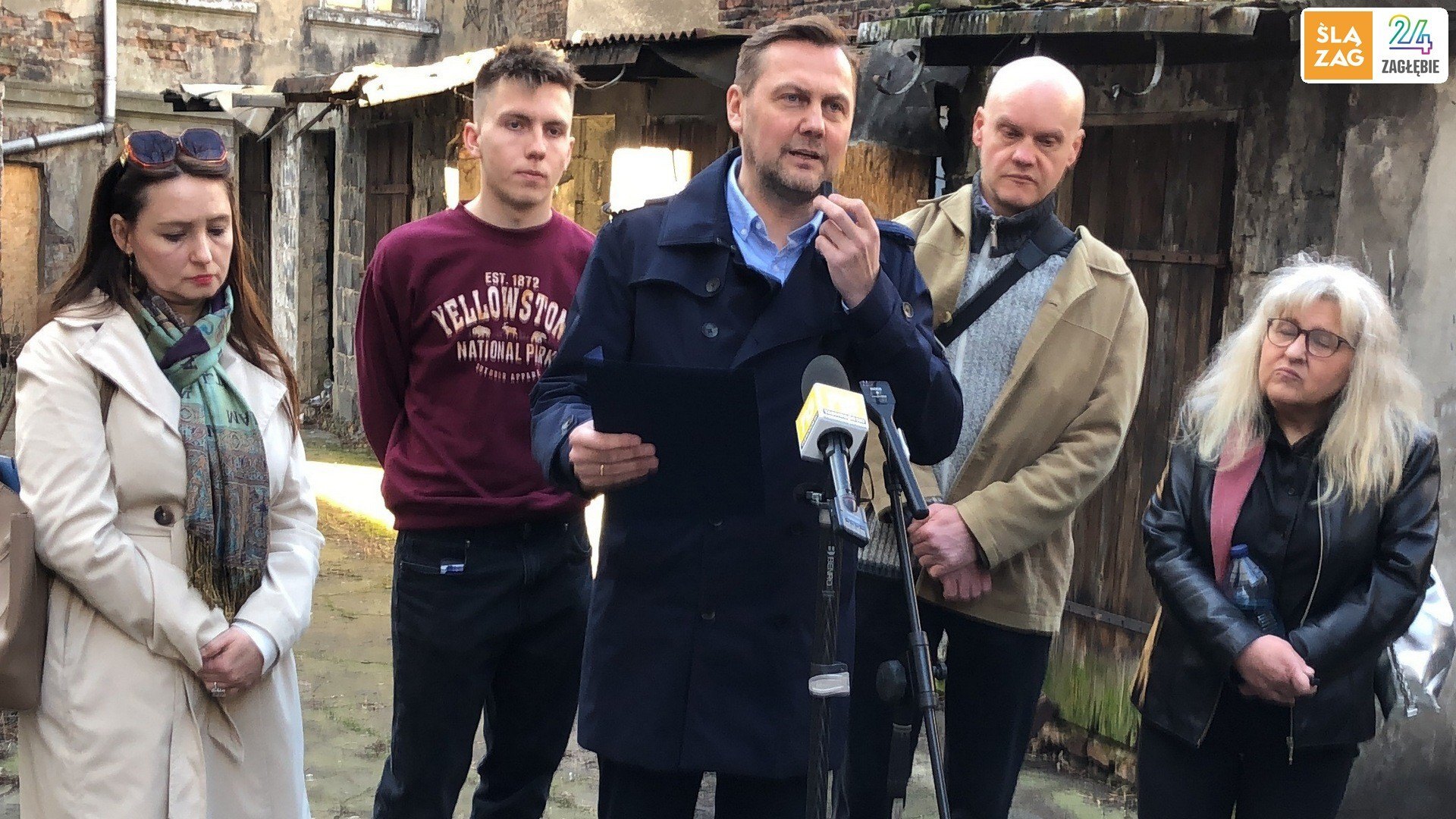 Będzin. Konferencja prasowa organizatorów referendum na temat odwołania prezydenta Będzina Łukasza Komoniewskiego. 3 marca 2026