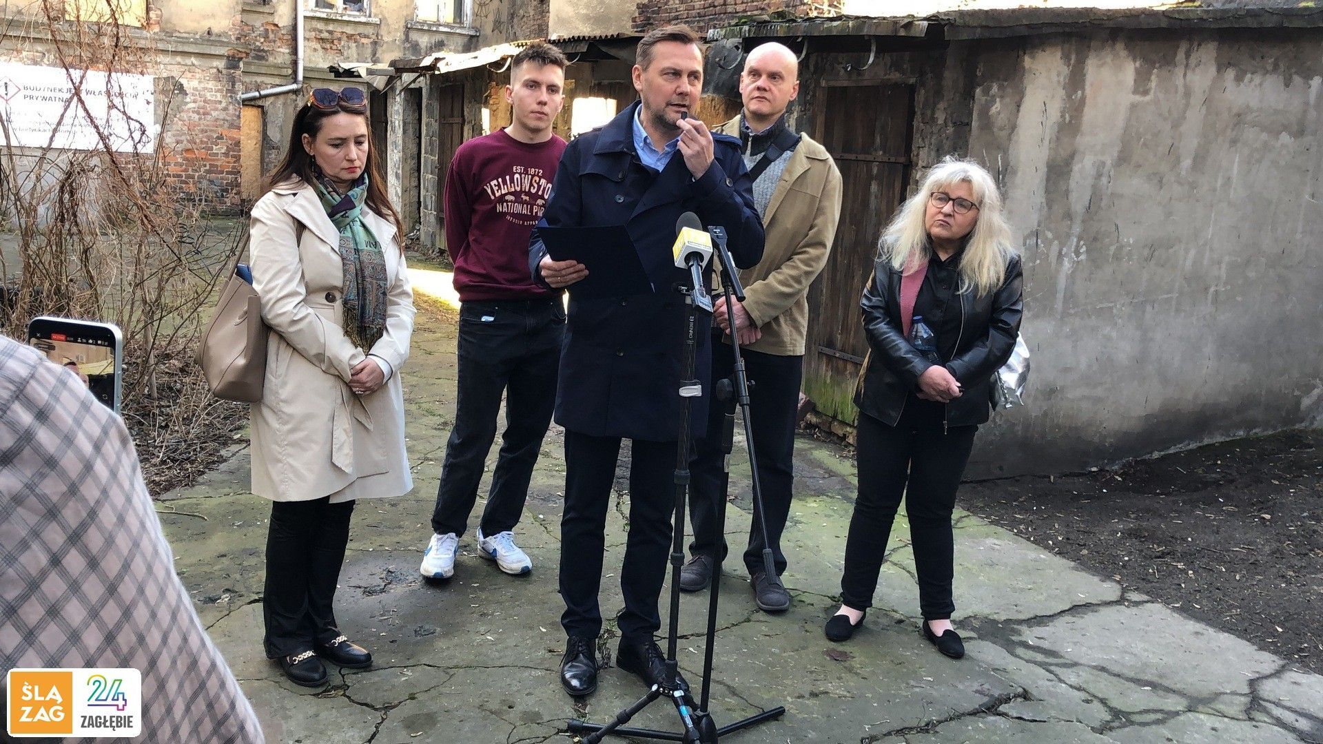 Będzin. Konferencja prasowa organizatorów referendum na temat odwołania prezydenta Będzina Łukasza Komoniewskiego. 3 marca 2026