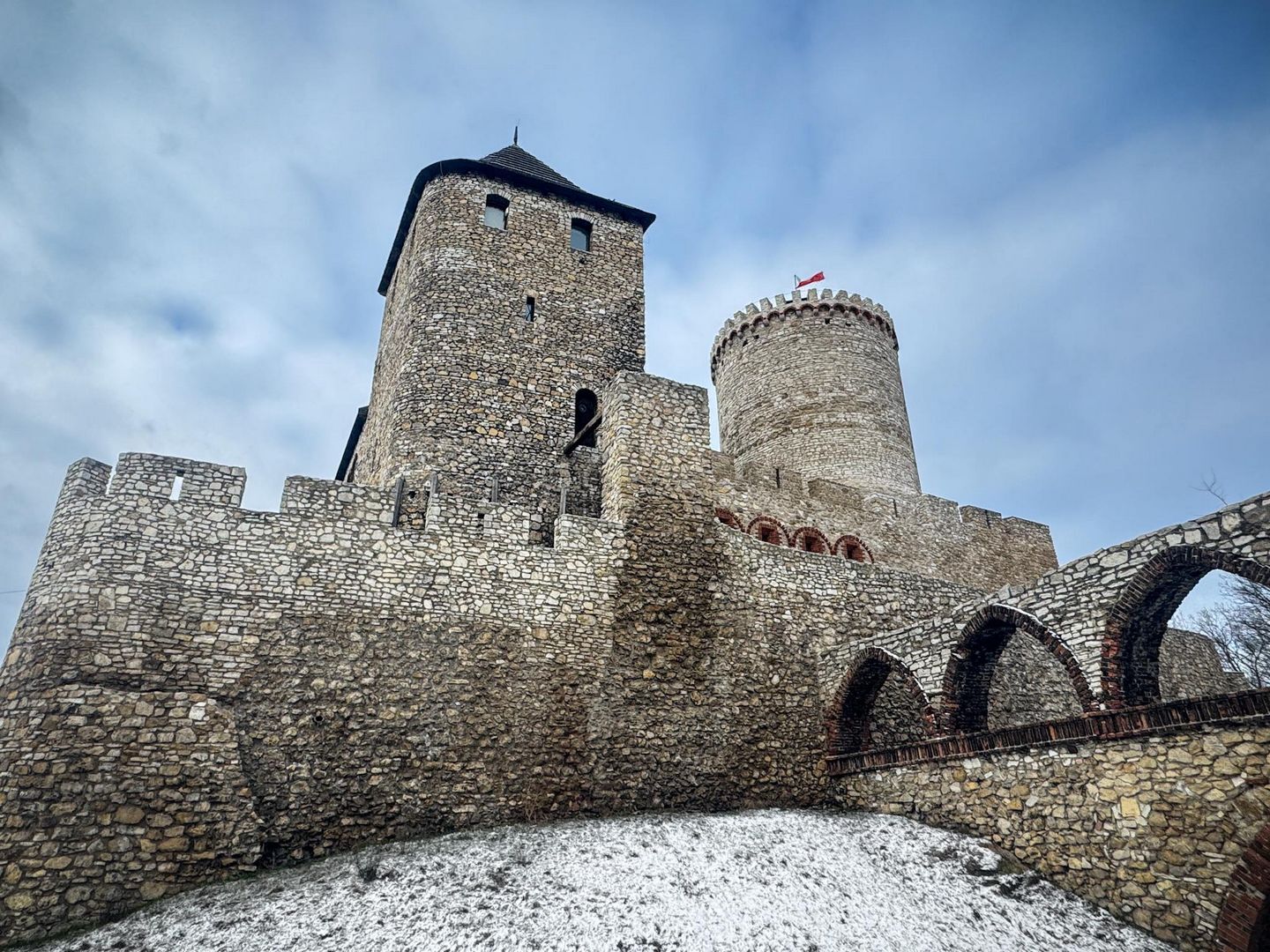 Zamek w Będzinie zimą. Grudzień 2025.