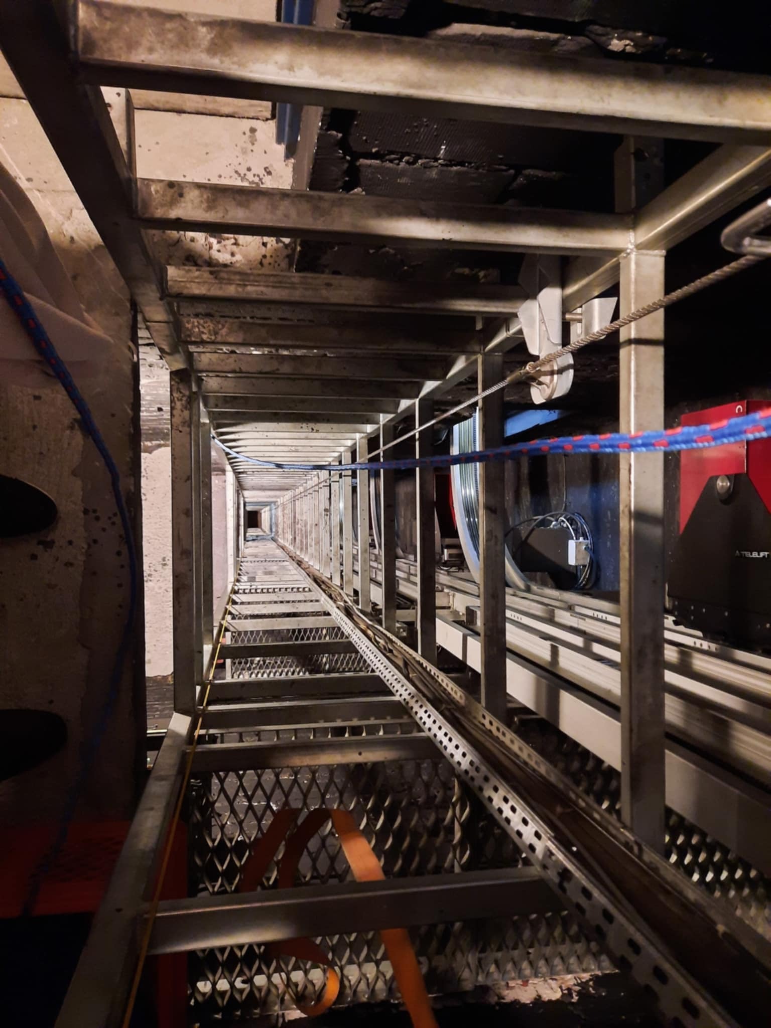 Biblioteka Śląska, system transportu książek