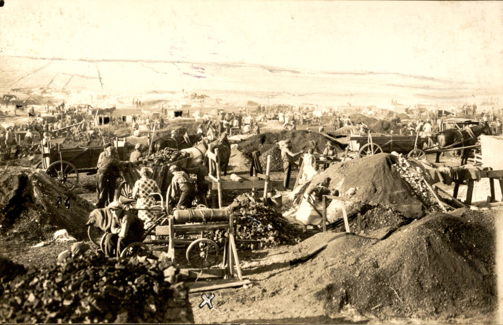 Biedaszyby na Agnieszce w roku 1937. Max Steckel sfotografował też tereny dzisiejszego Parku Śląskiego.