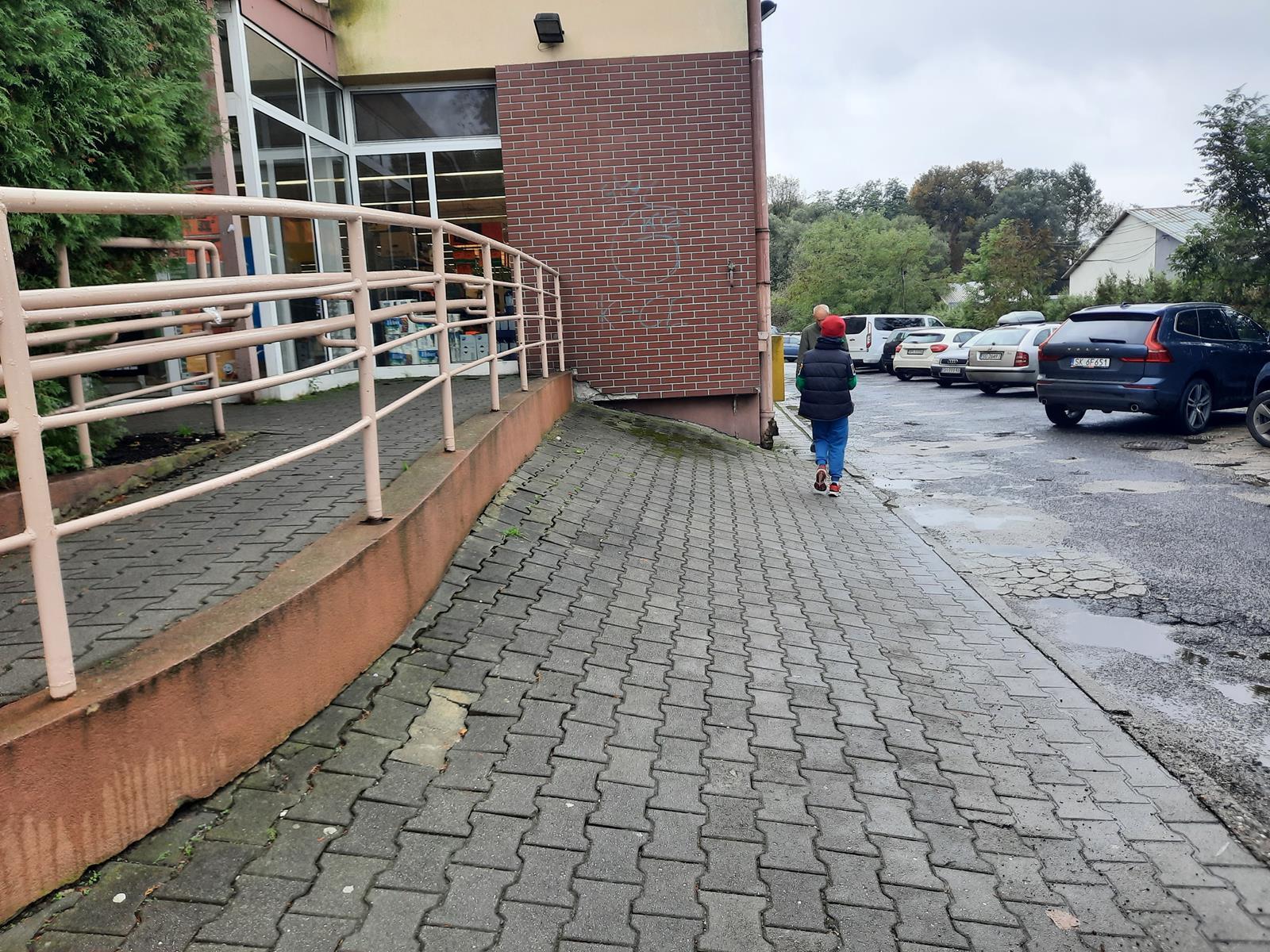 Biedronka w Podlesiu przed remontem