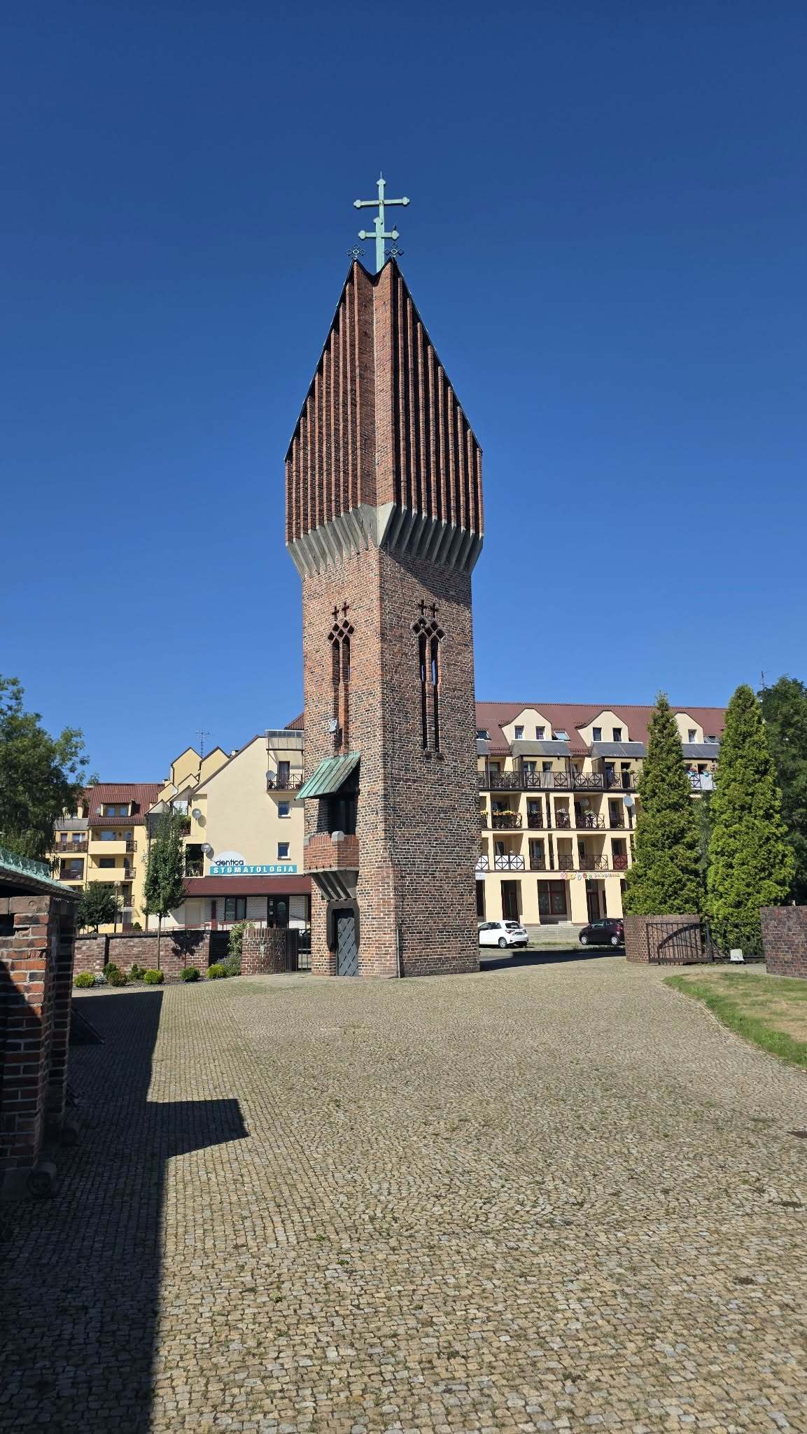 Bizantyjsko modernistyczna rajza kosmiczna ze WRAZIDLOKIEM w Tychach 2