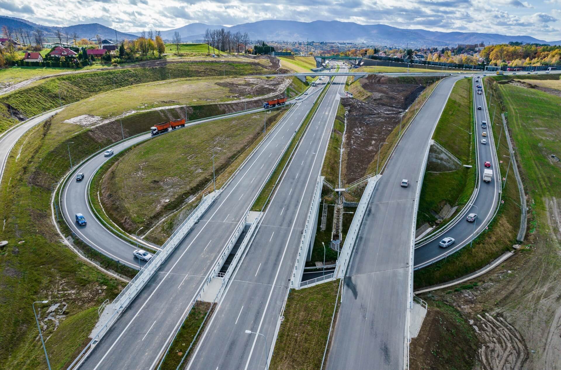 Budowa nowego odcinka trasy S1 Dankowice – Bielsko–Biała Hałcnów jest na ukończeniu