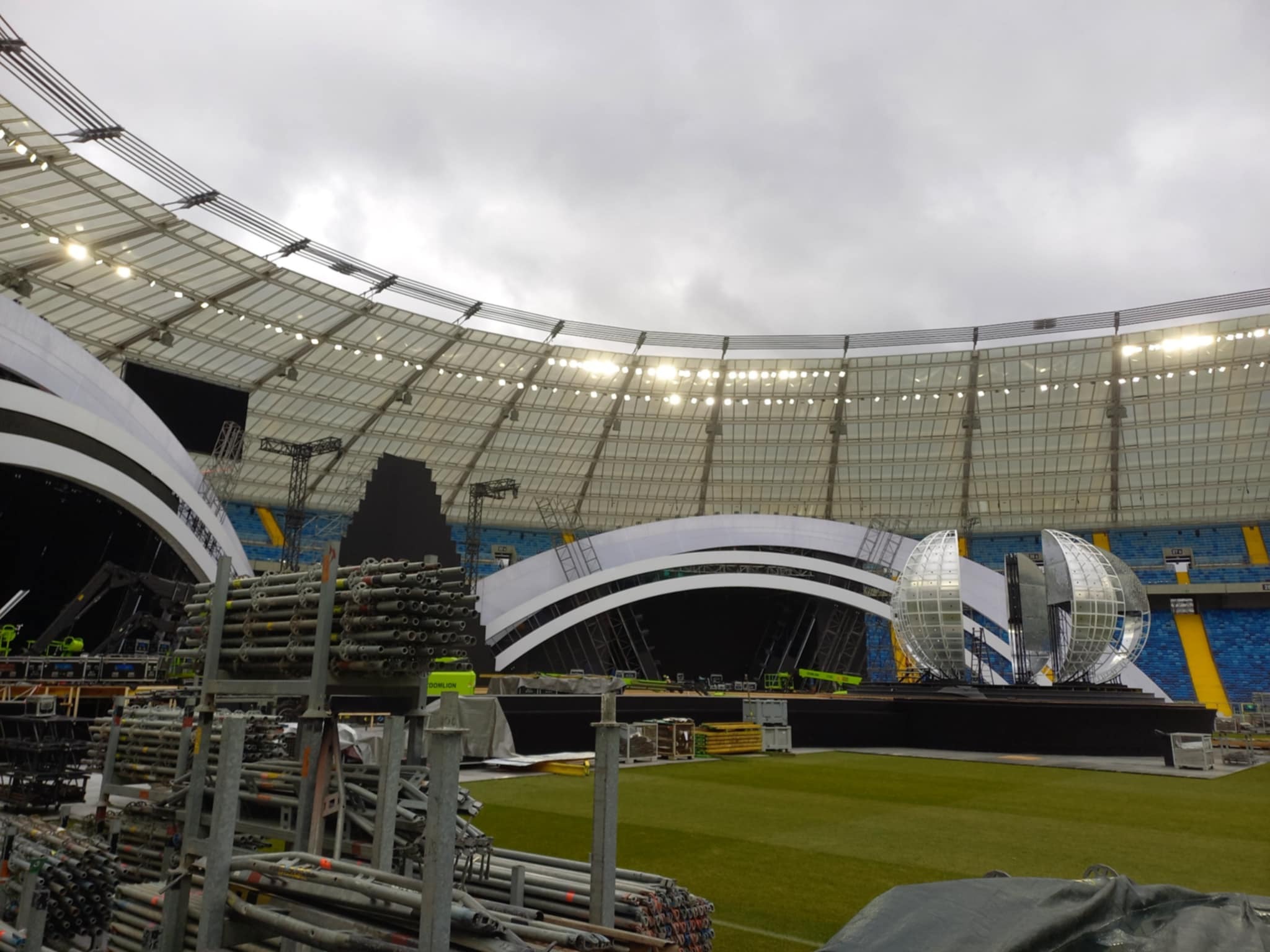 Budowa sceny Sylwester z Dwojka Stadion Slaski 7