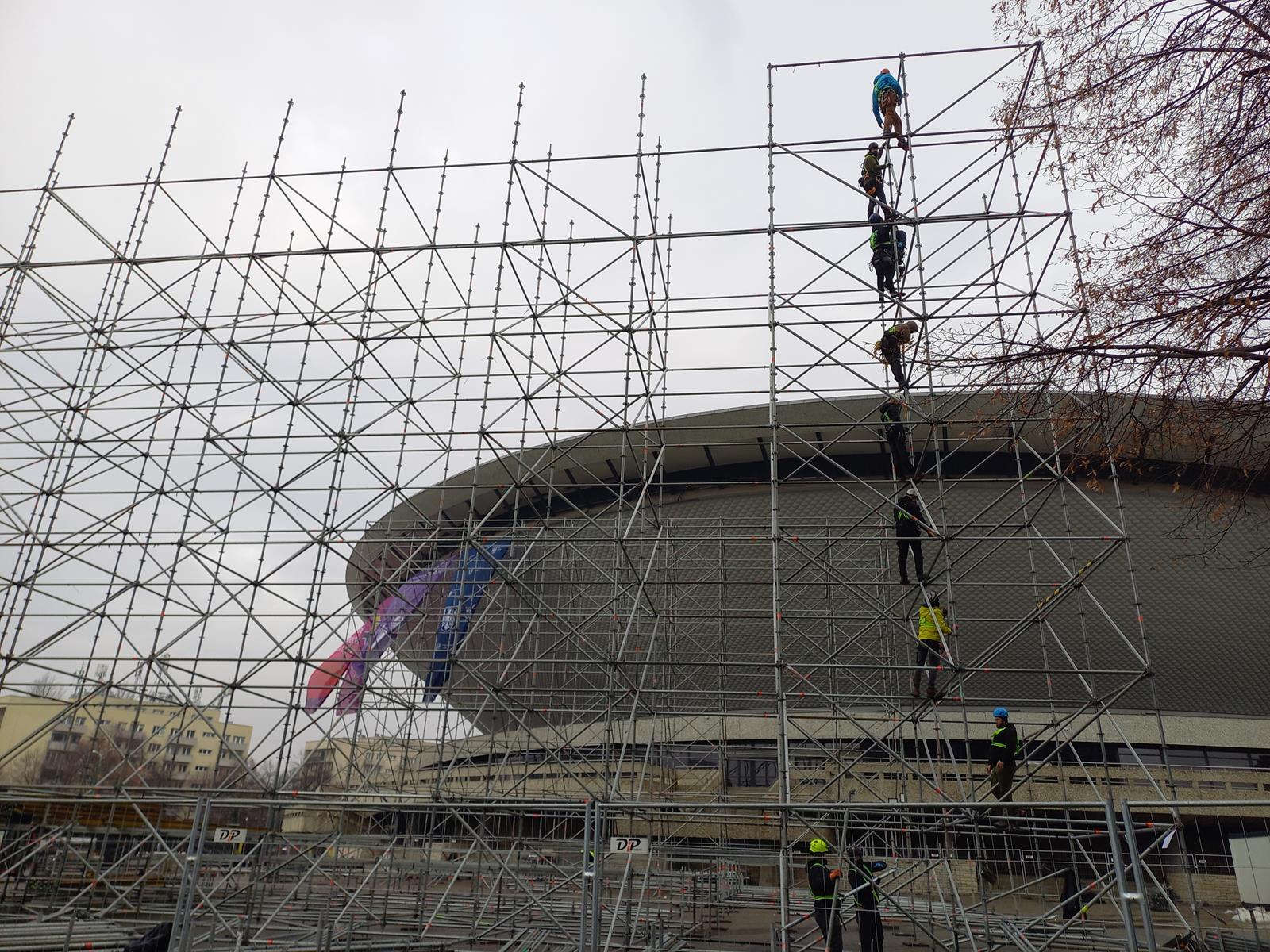 Budowa sceny sylwester Spodek