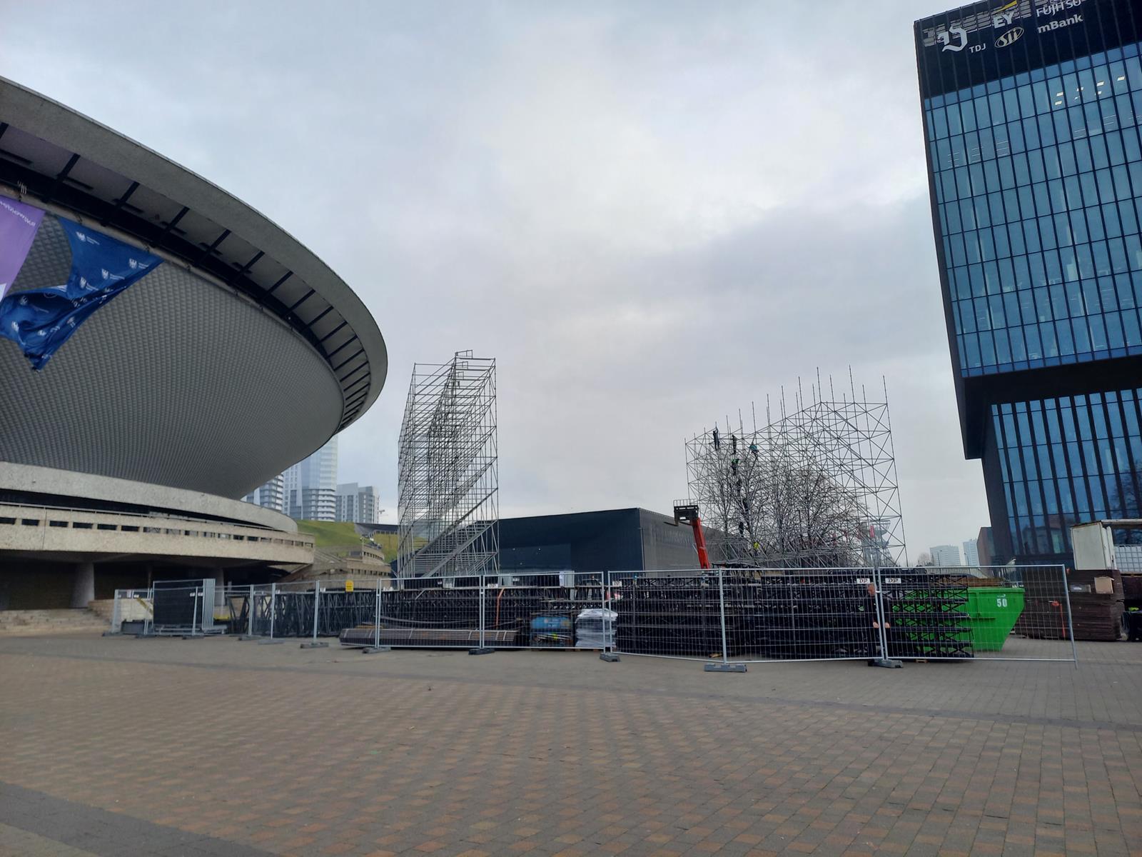 Budowa sceny sylwester Spodek