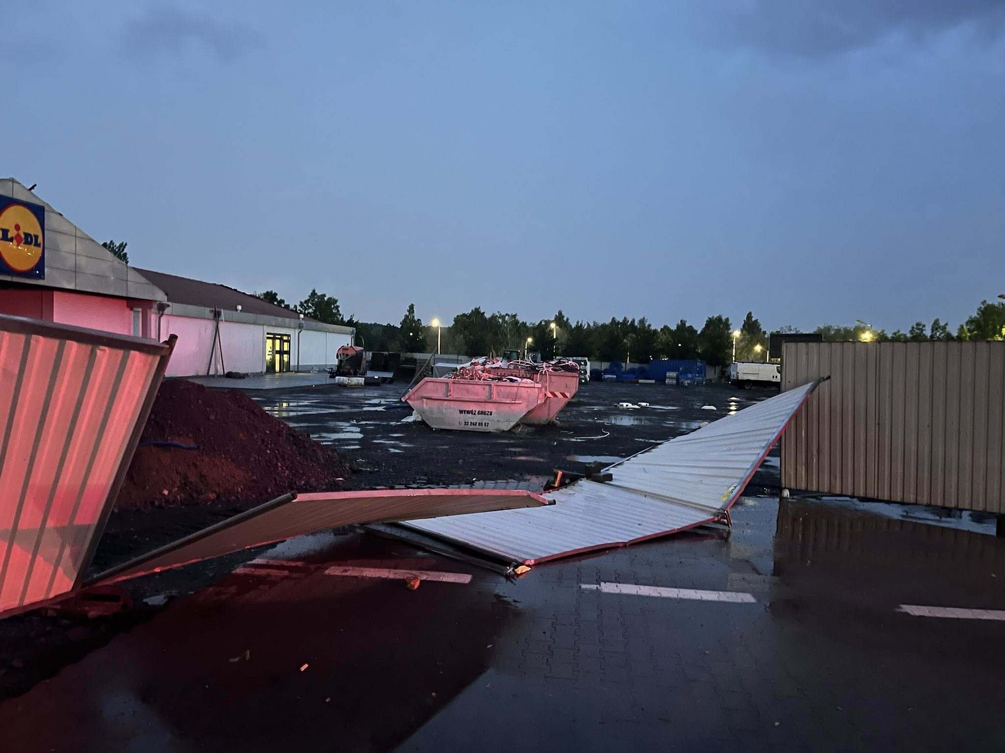 Burza remont Lidla os Paderewskiego Katowice 2