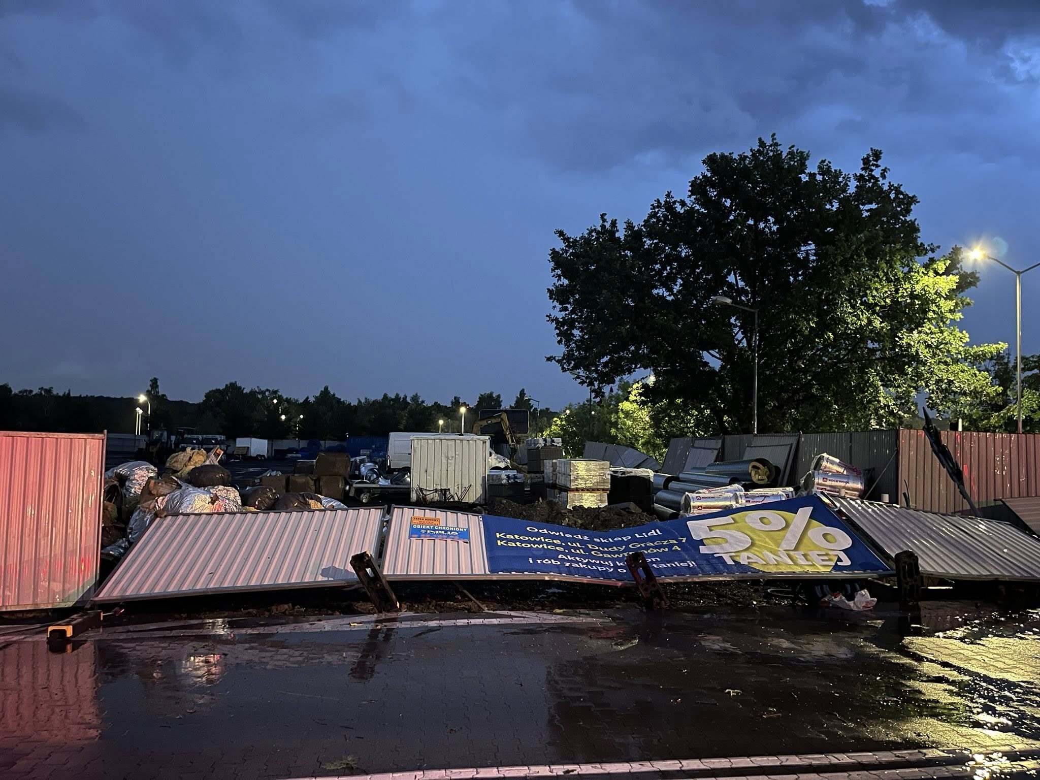 Burza remont Lidla os Paderewskiego Katowice 3