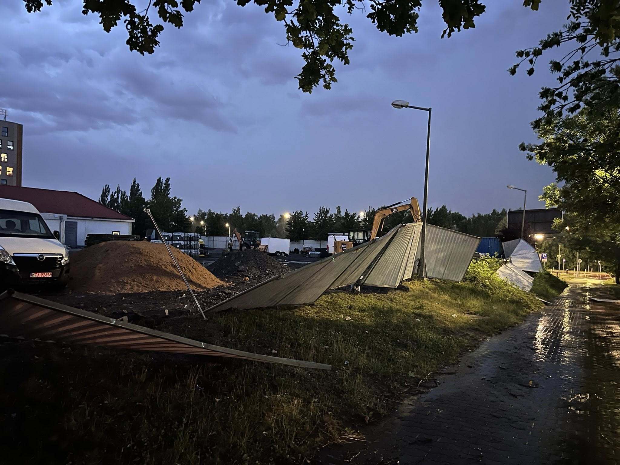 Burza remont Lidla os Paderewskiego Katowice 5