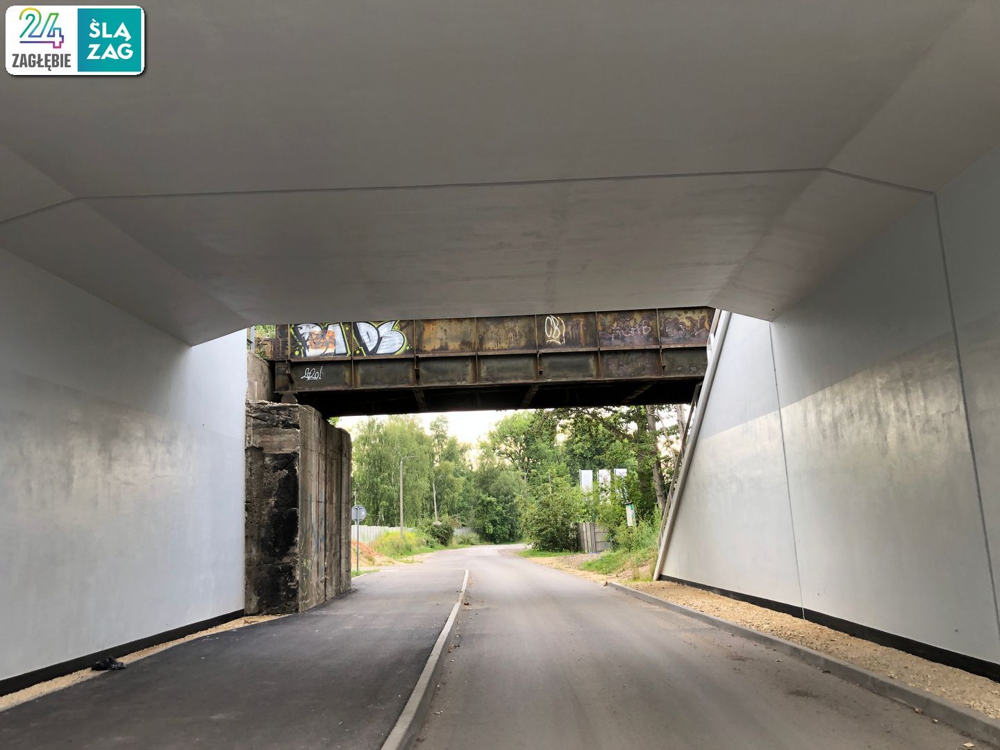 Bytom. Wiadukt nad ul. Krzyżową. Test nawigacji rowerowych: Google Maps, Apple Maps, Mapy.cz. Zdjęcia z trasy. 9 sierpnia 2025.