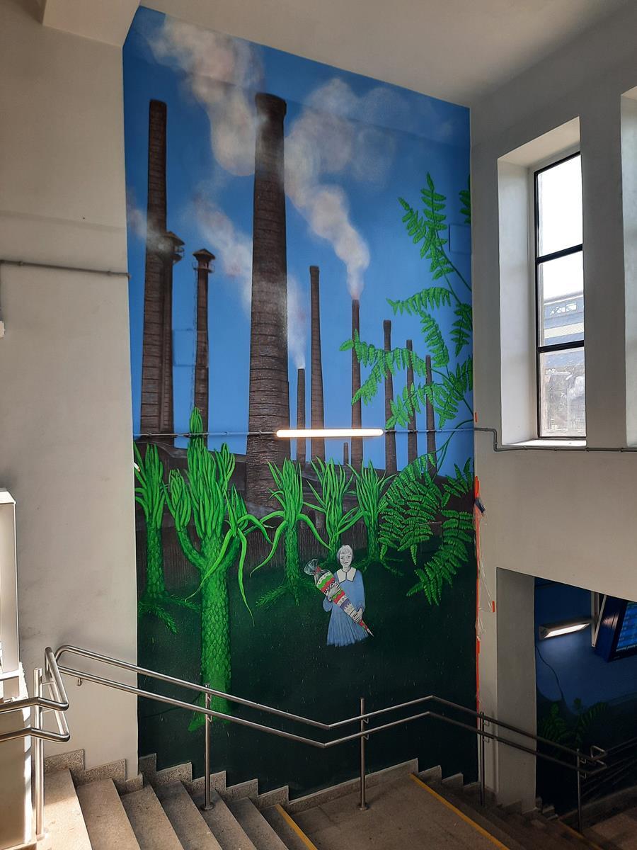 Bytom, murale w tunelach pod halą peronową