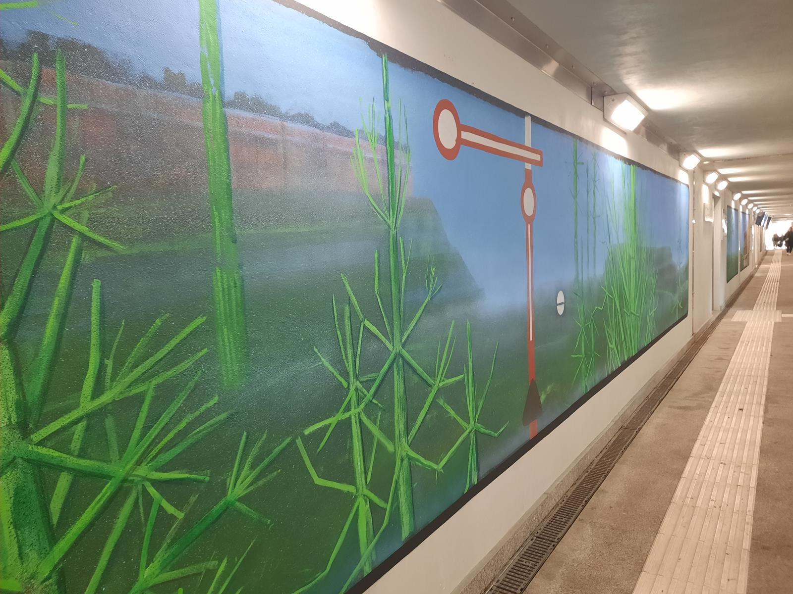 Bytom, murale w tunelach pod halą peronową