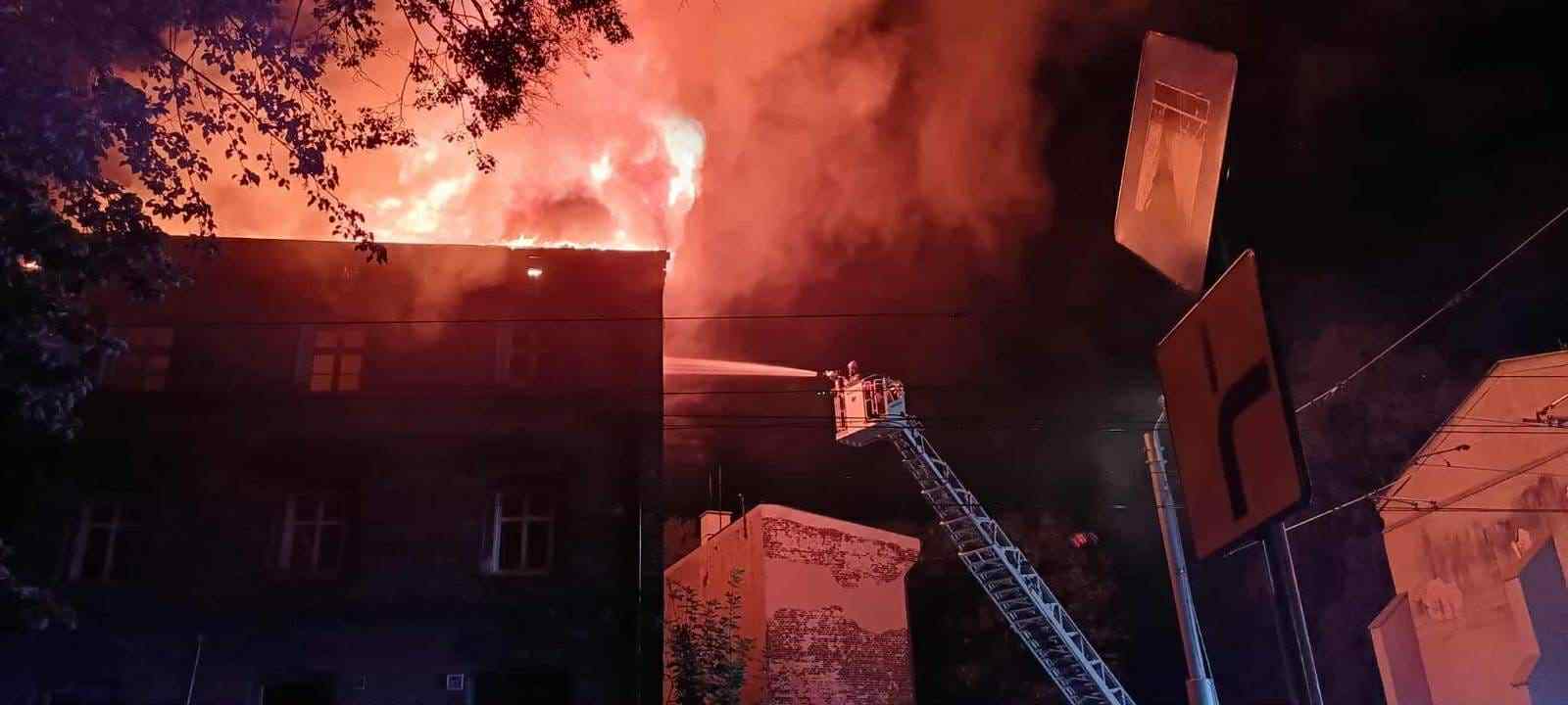 Chorzów. Ul. Hajducka 61. Pożar. 6 września 2025.