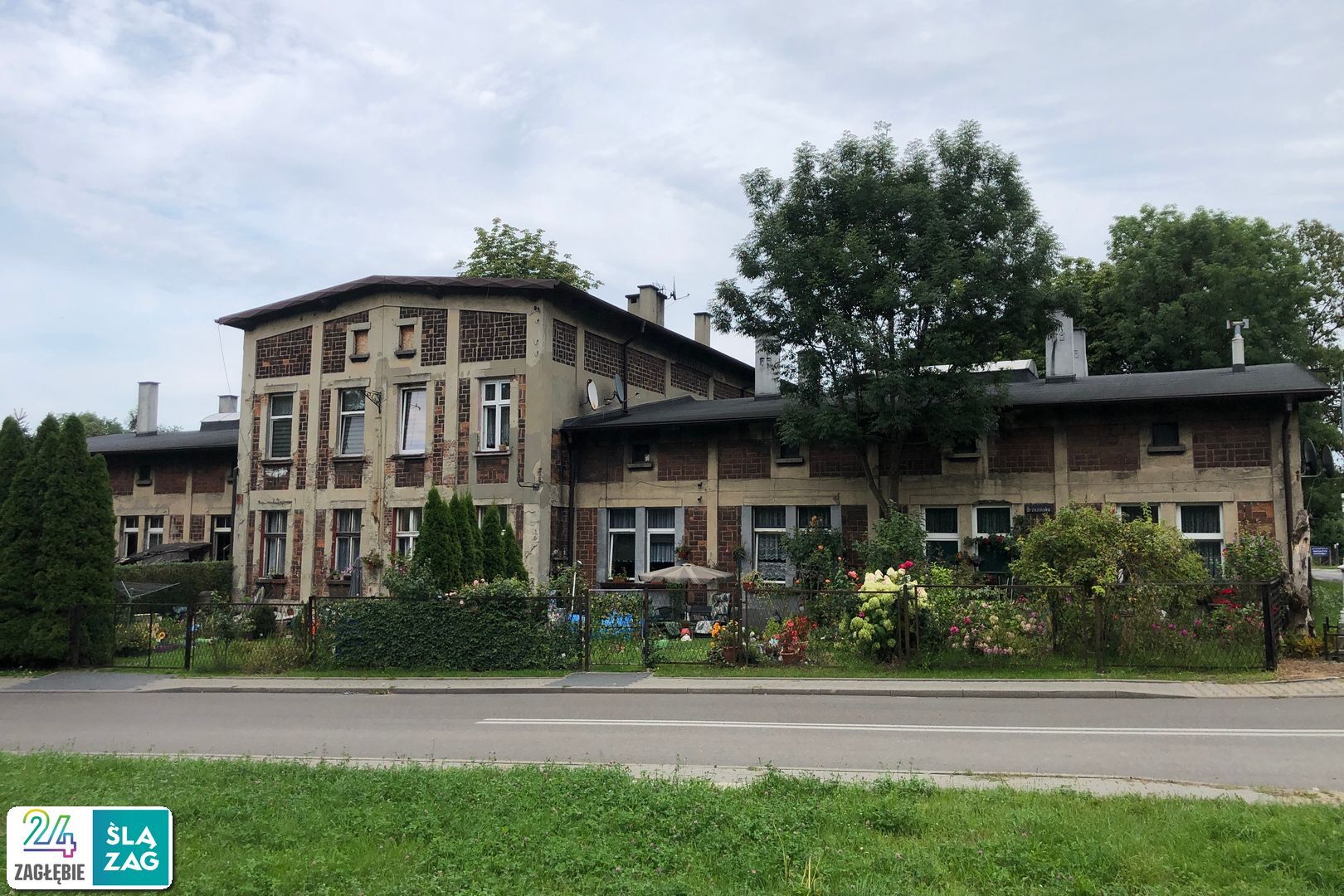 Chorzów-Maciejkowice. Skrzyżowanie ulic Michałkowickiej i Brzeźińskiej. Test nawigacji rowerowych: Google Maps, Apple Maps, Mapy.cz. Zdjęcia z trasy. 9 sierpnia 2025.
