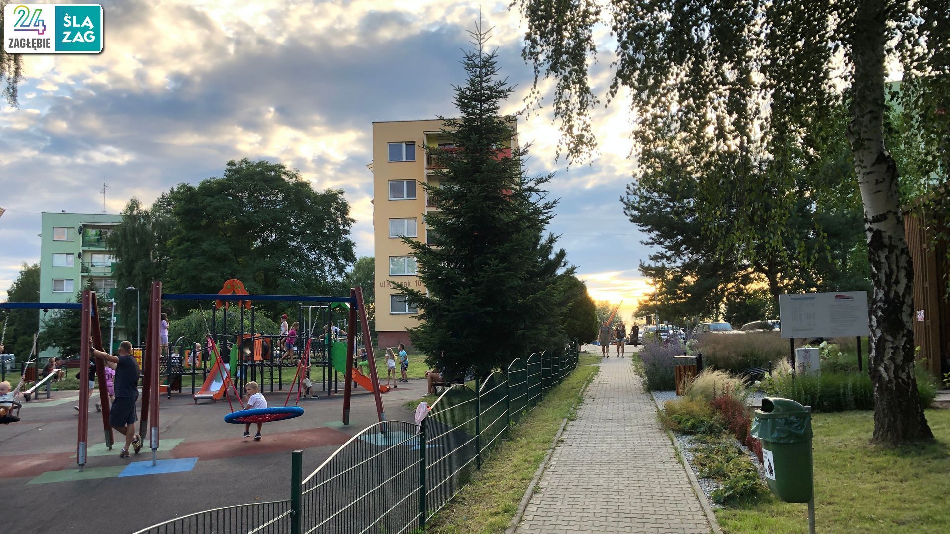 Cieszyn. Osiedle Podgórze. Plac zabaw. 2 sierpnia 2025.