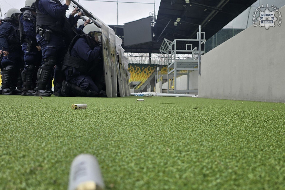 Cwiczenia Katowice nowy stadion policja 5